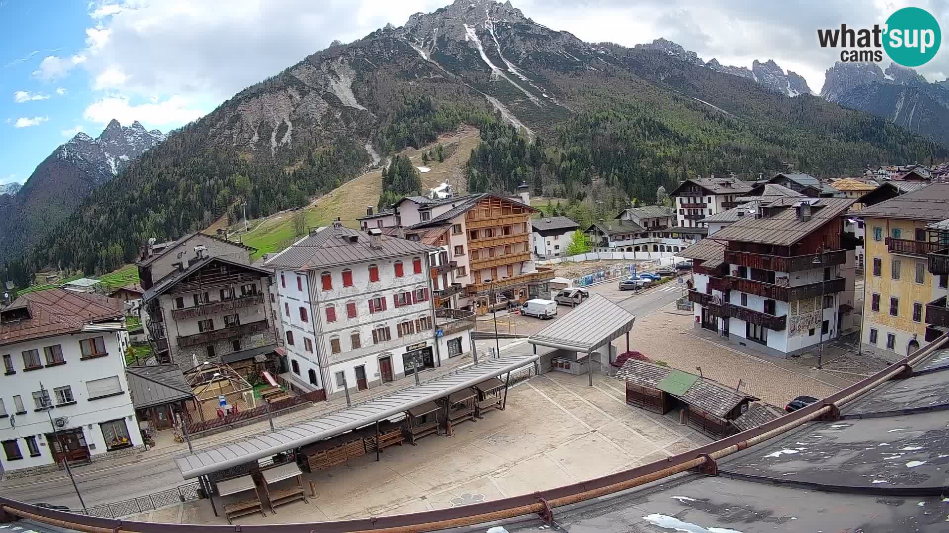 Hauptplatz von Forni di Sopra