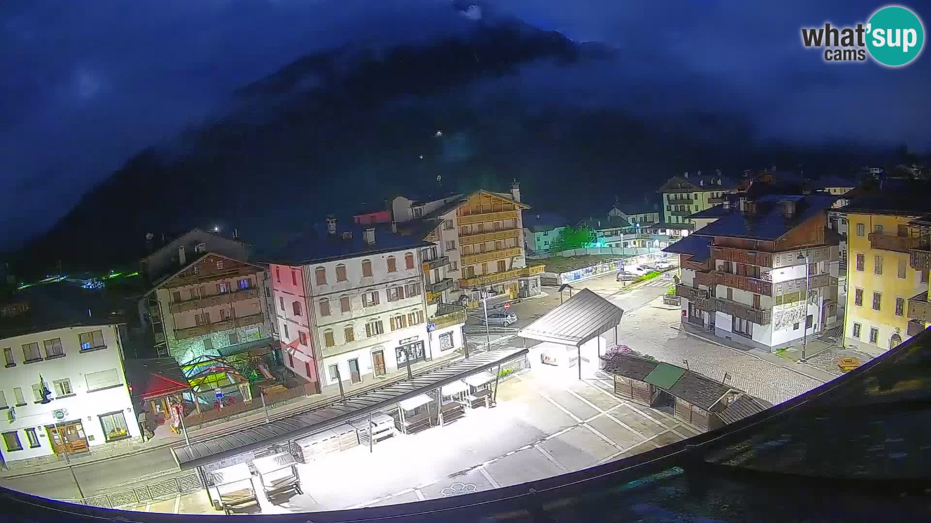 Hauptplatz von Forni di Sopra