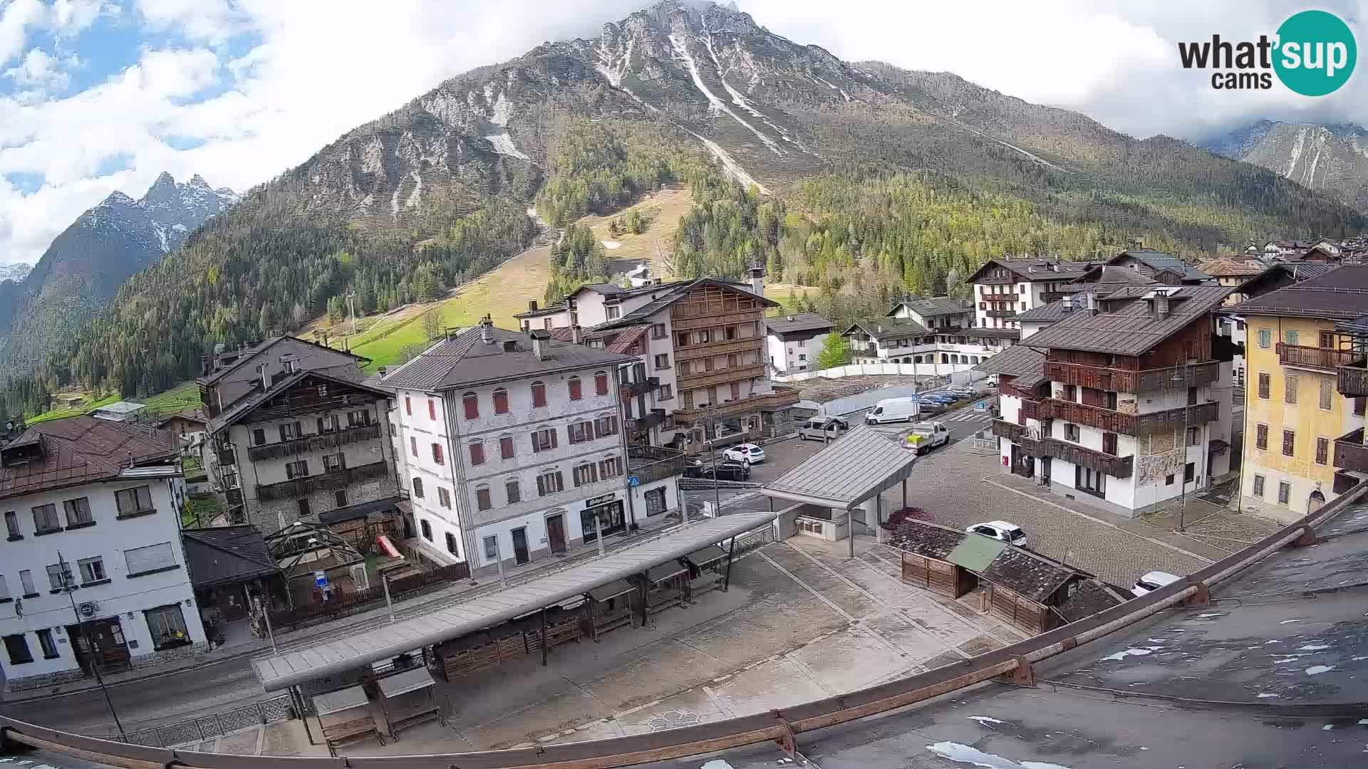 Hauptplatz von Forni di Sopra