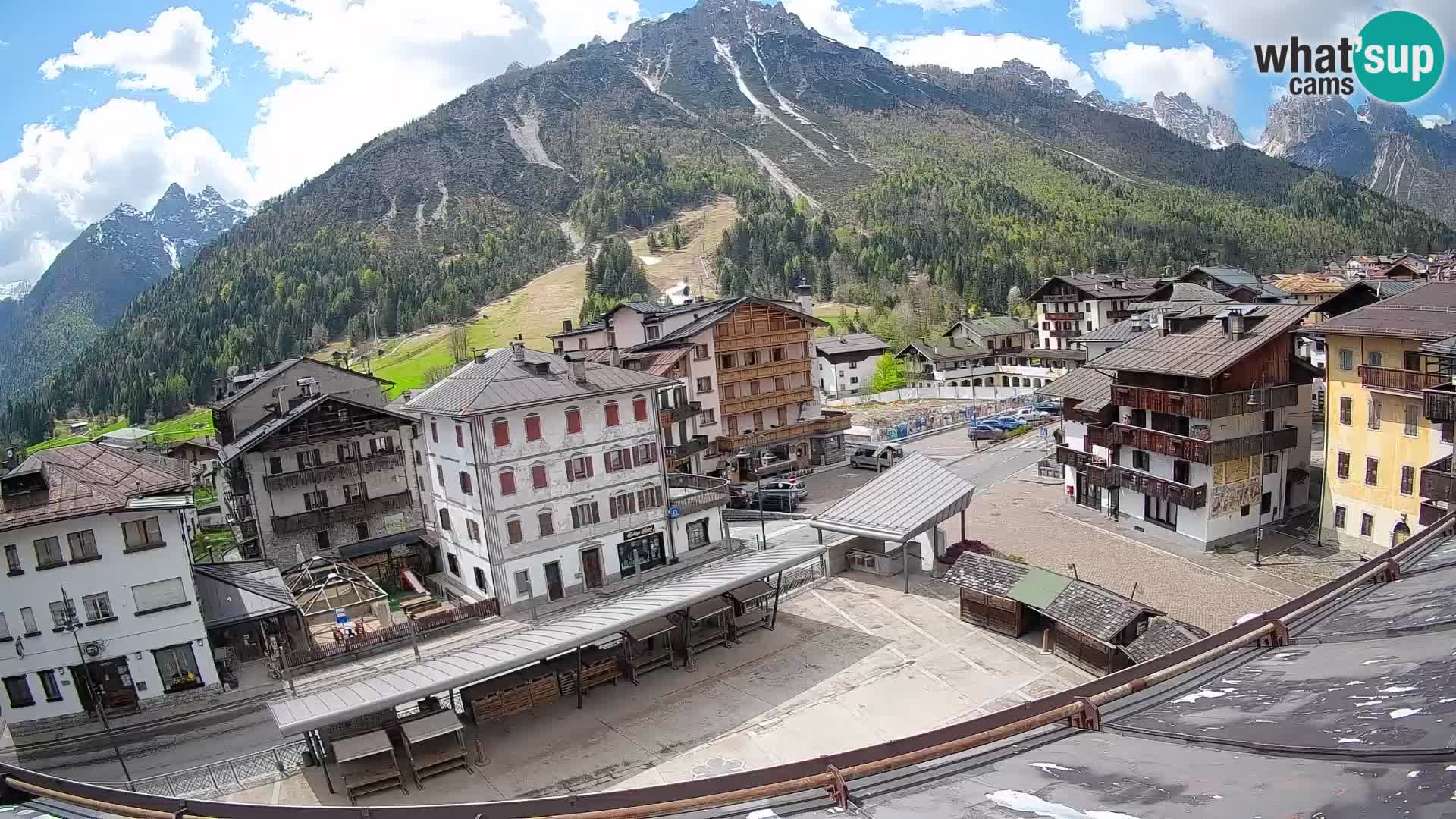 Hauptplatz von Forni di Sopra