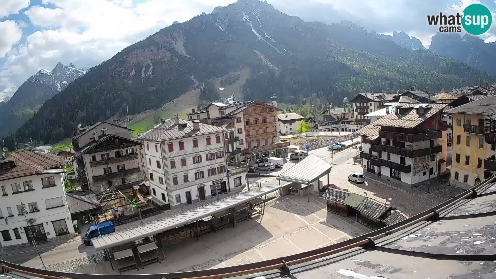 Plaza principal de Forni di Sopra