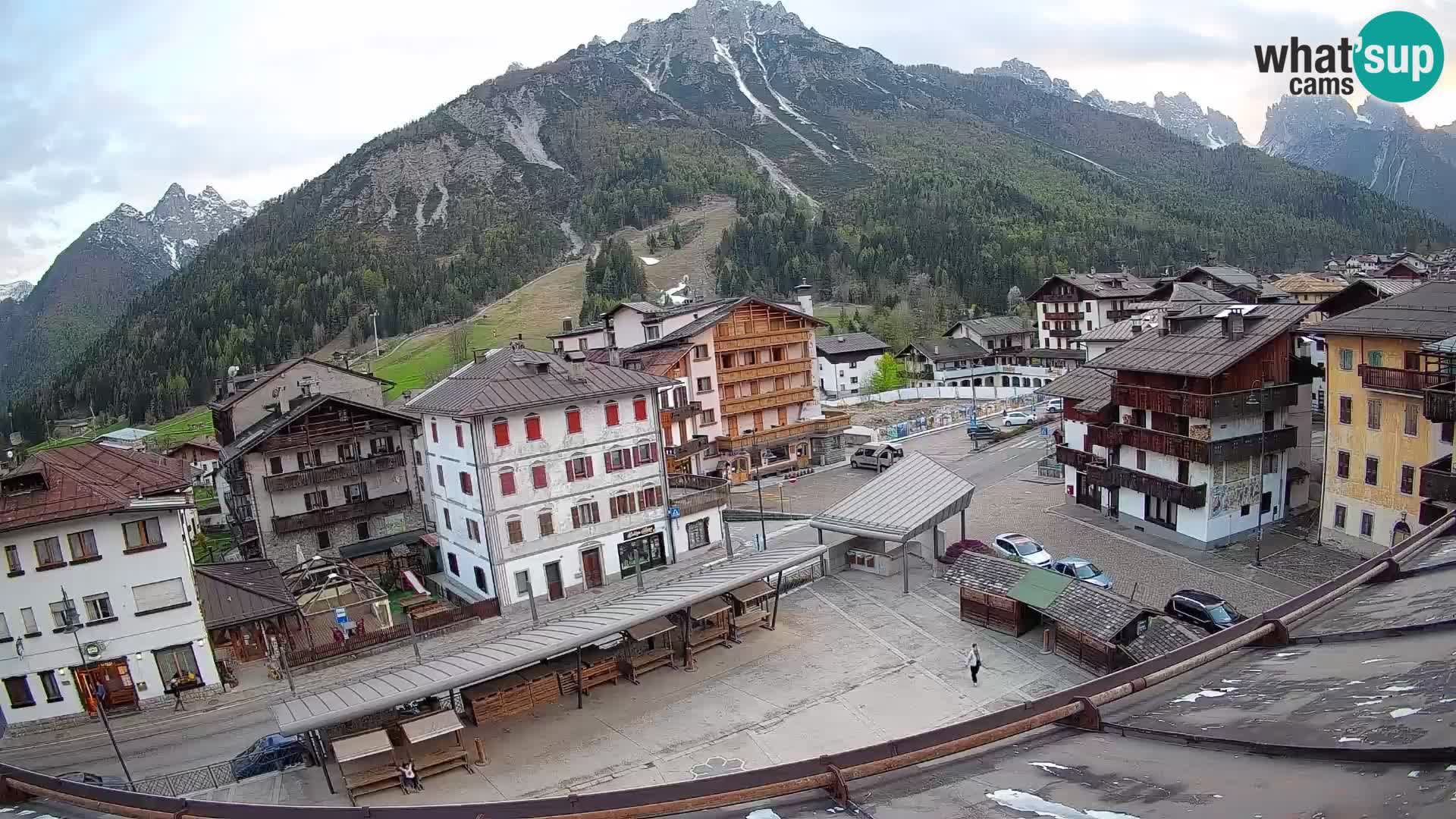 Plaza principal de Forni di Sopra