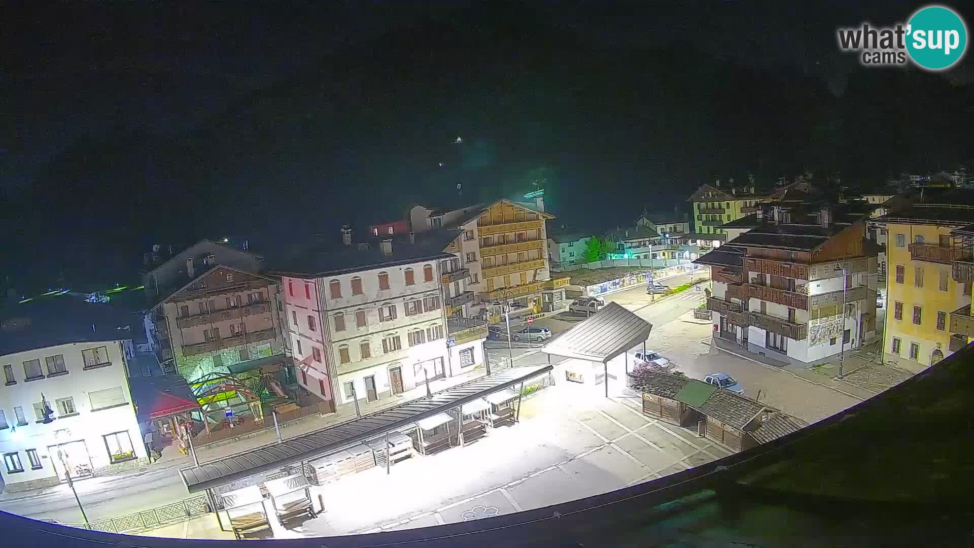 Piazza centrale di Forni di Sopra