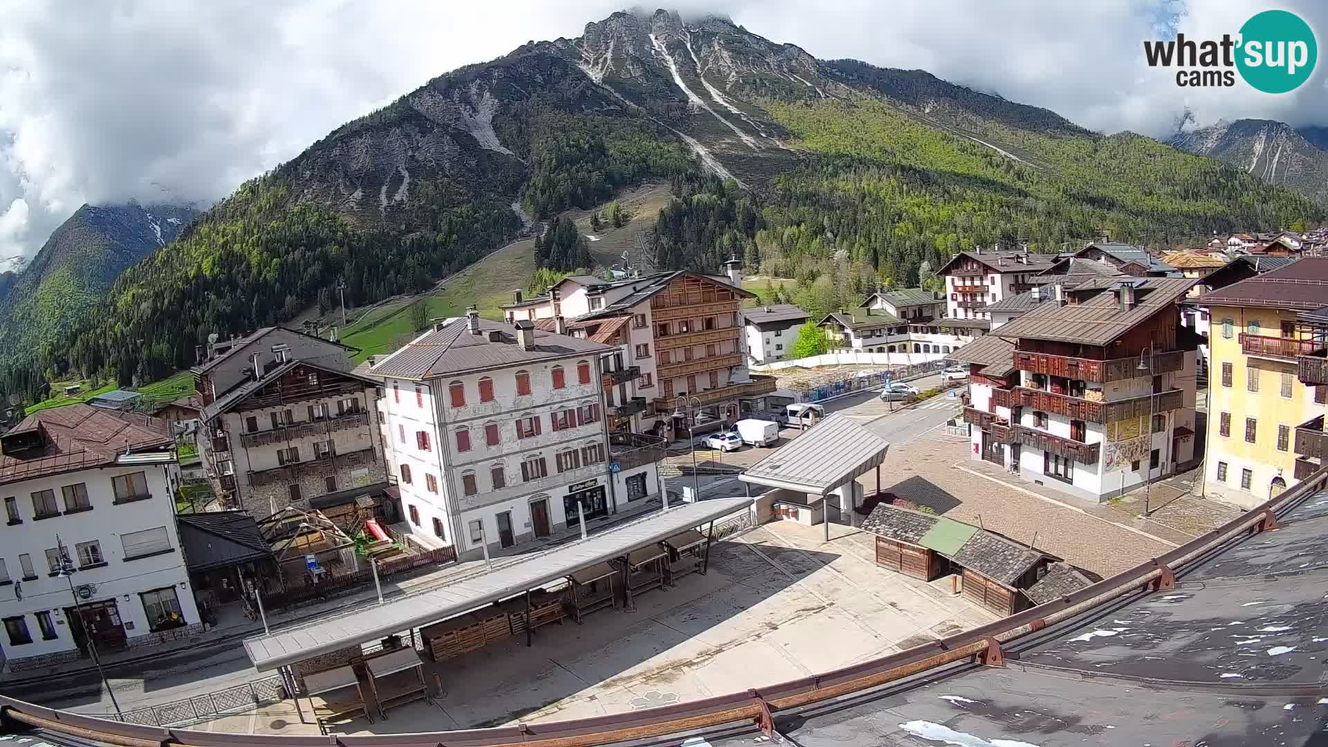 Hauptplatz von Forni di Sopra