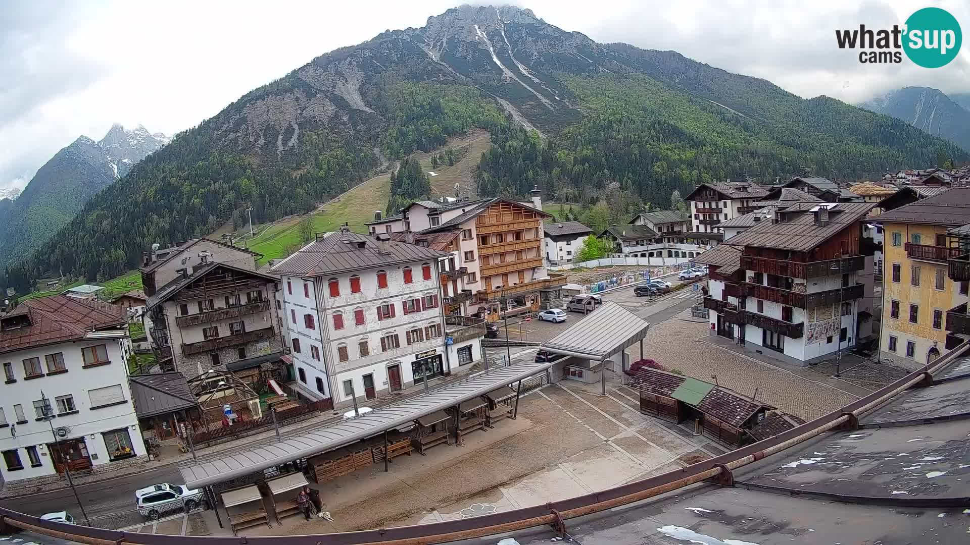 Hauptplatz von Forni di Sopra