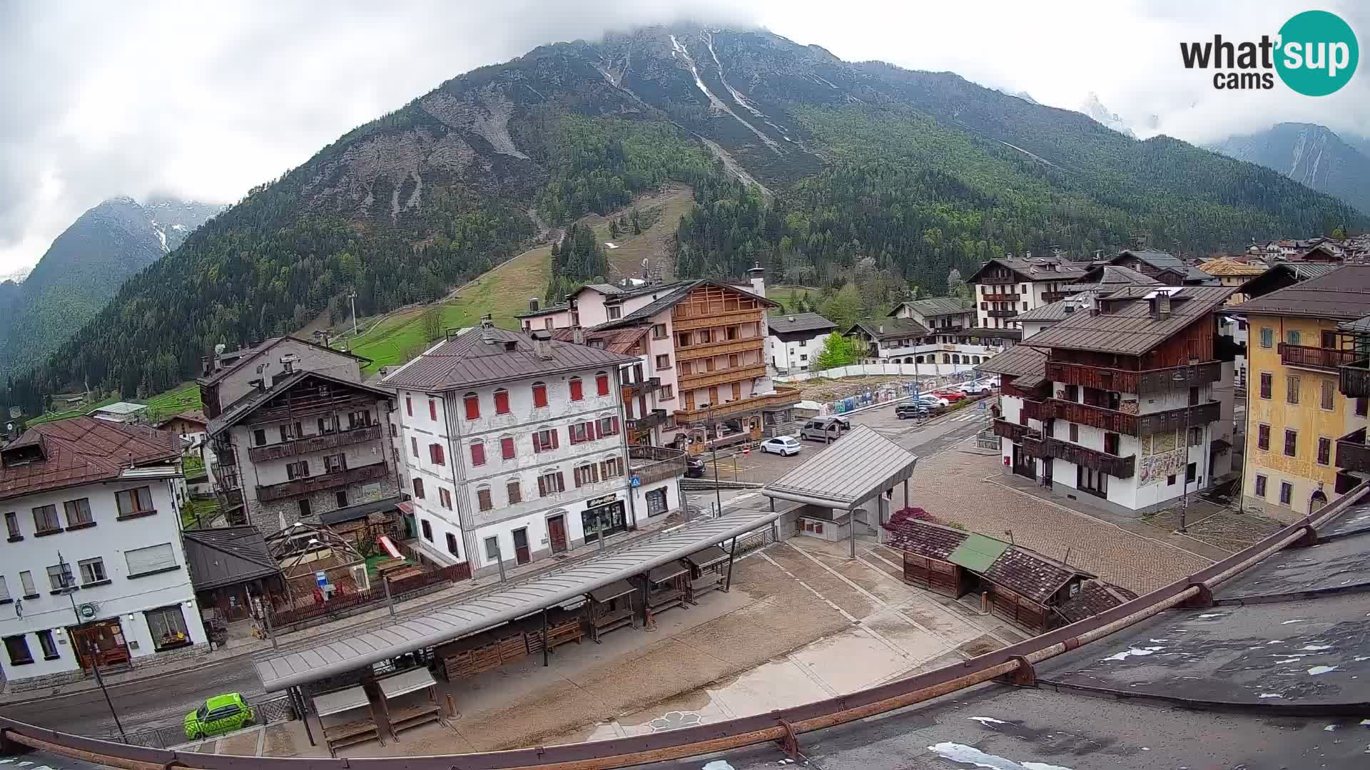 Hauptplatz von Forni di Sopra