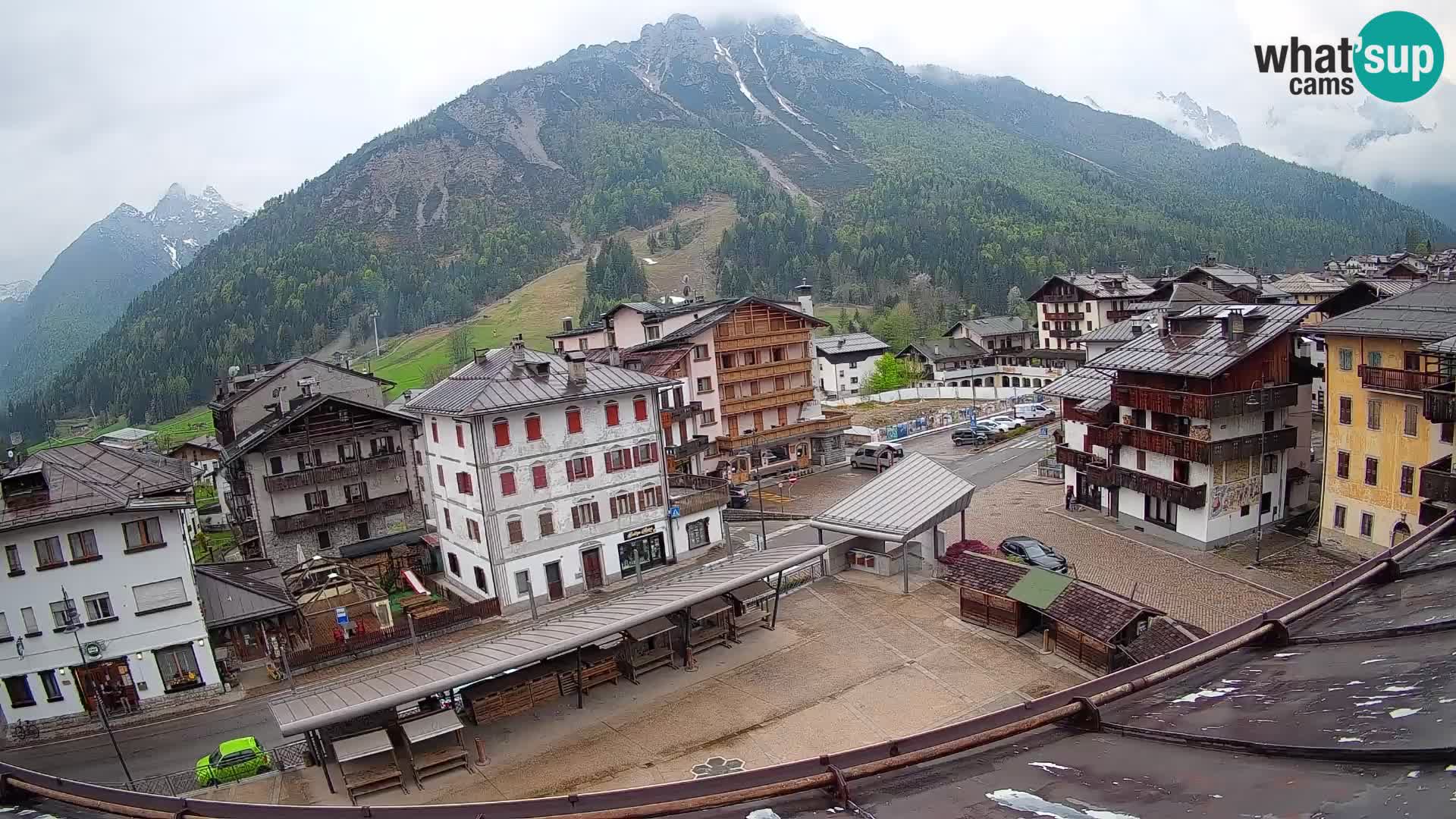 Hauptplatz von Forni di Sopra