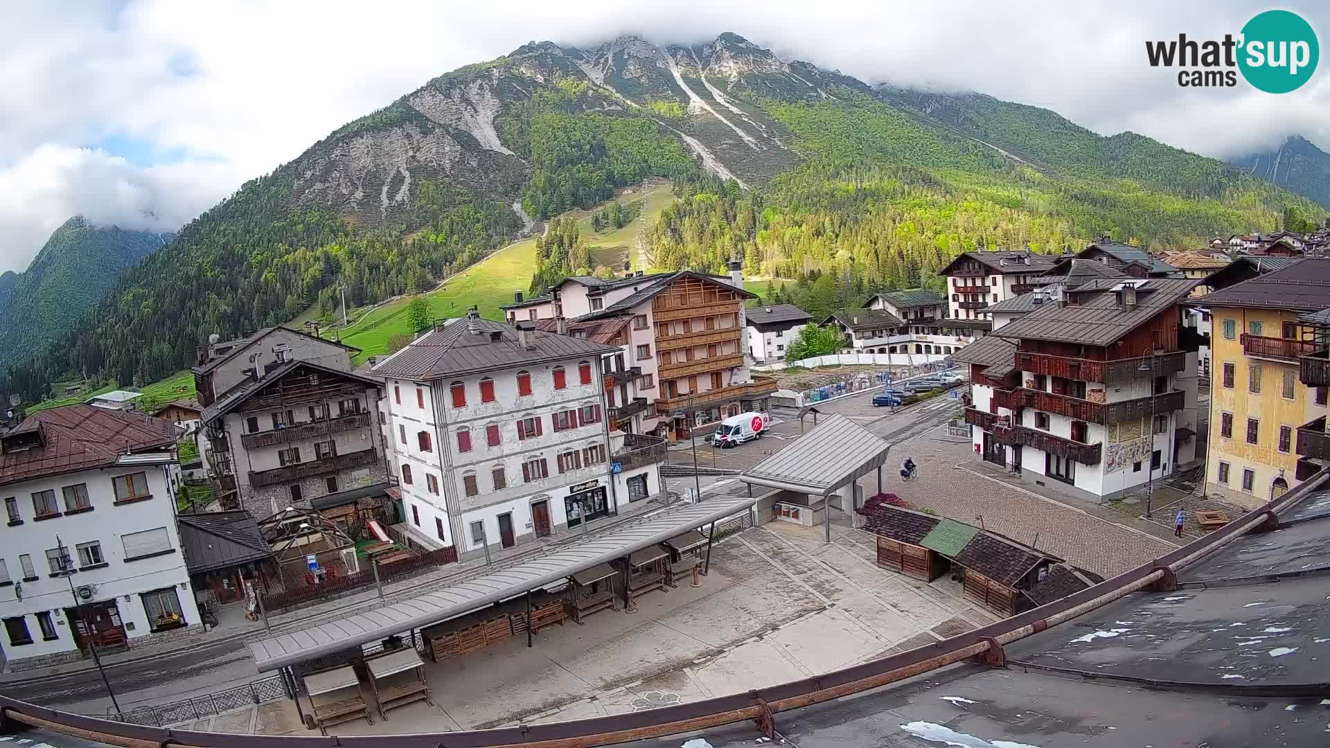 Hauptplatz von Forni di Sopra