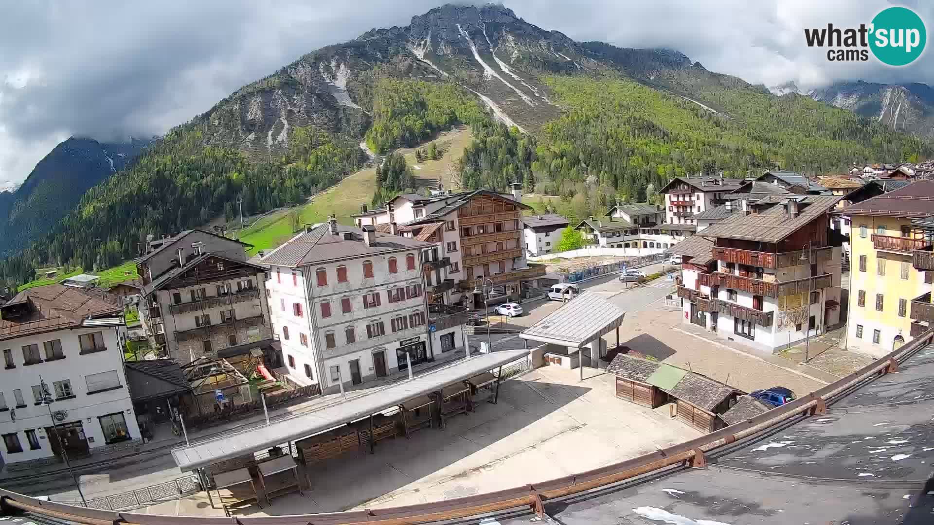 Hauptplatz von Forni di Sopra