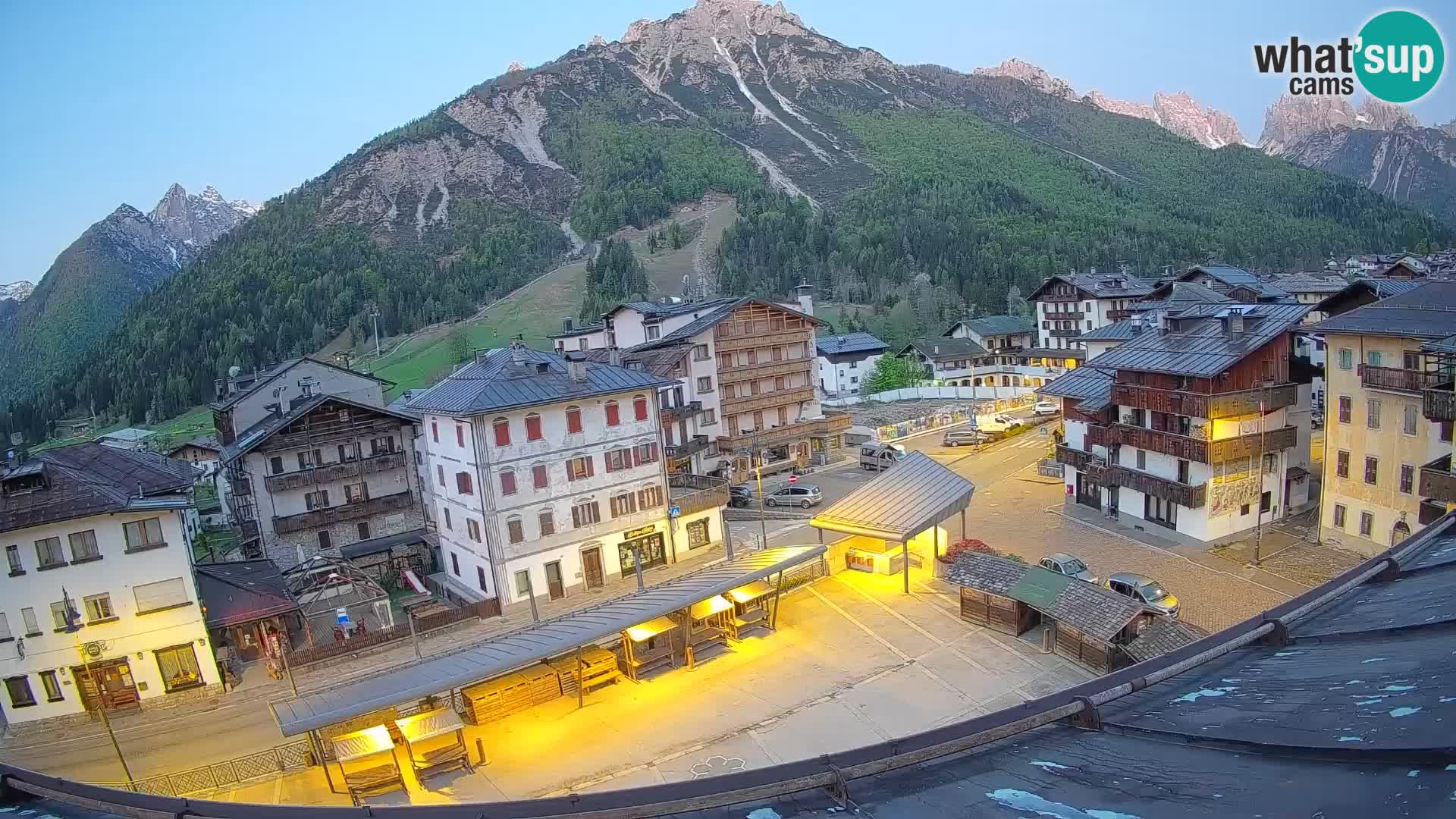 Plaza principal de Forni di Sopra