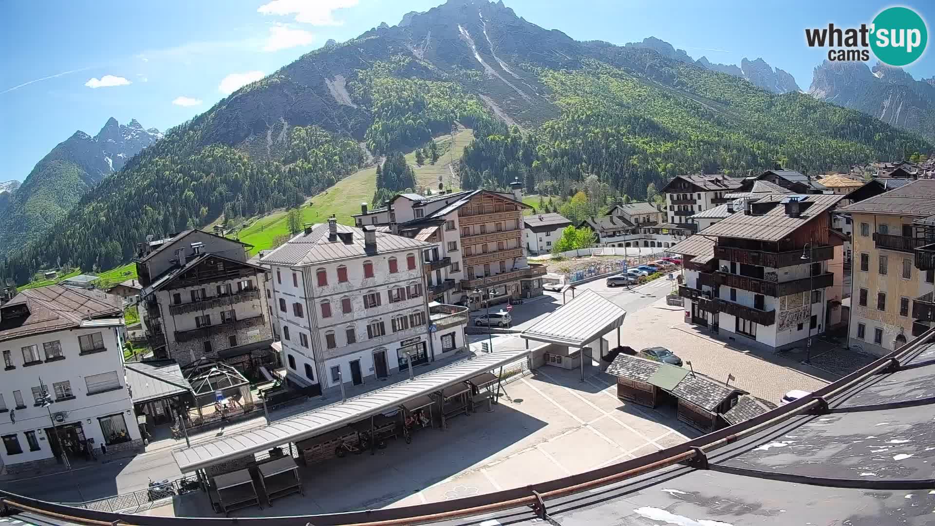 Hauptplatz von Forni di Sopra