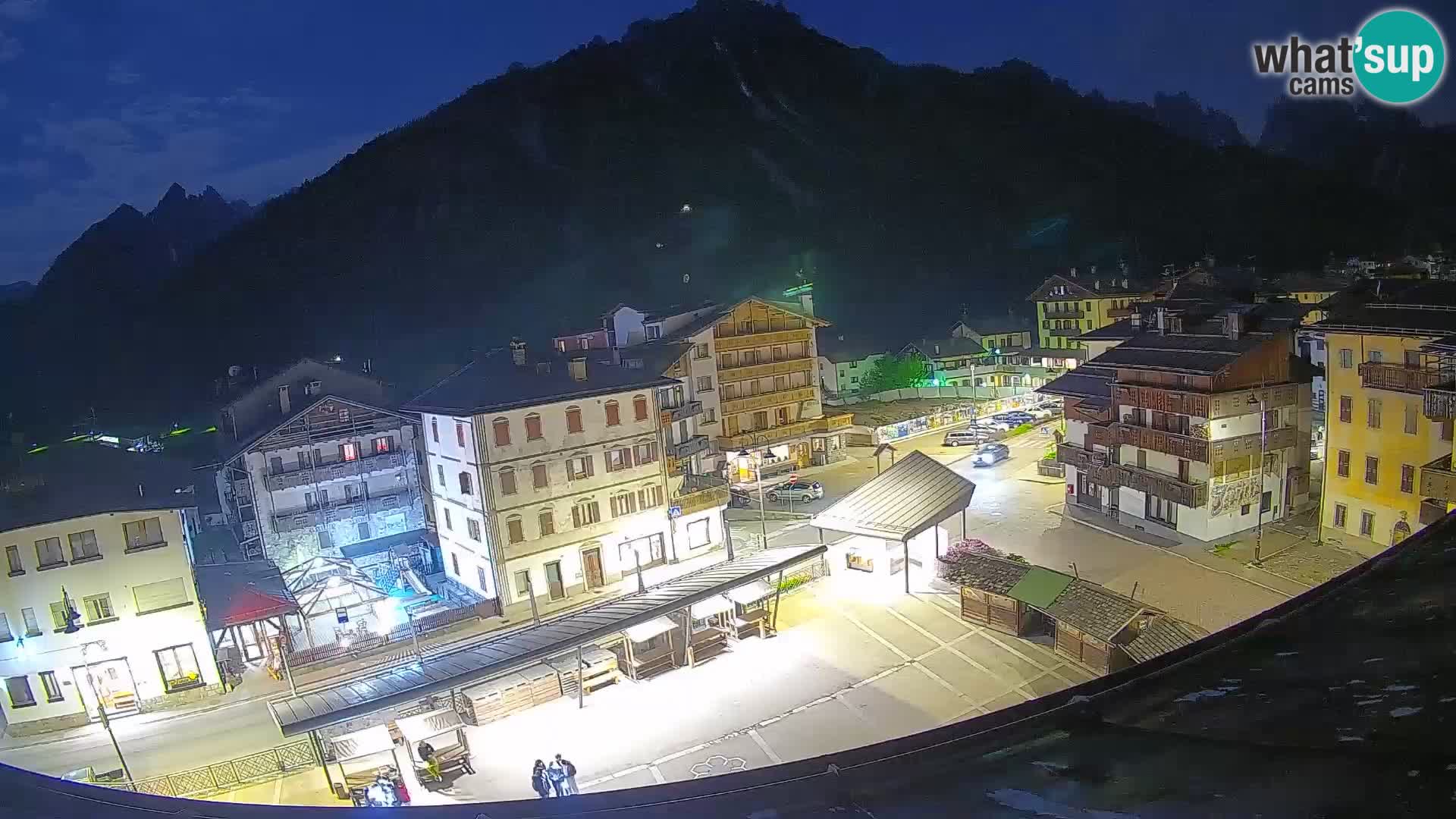 Plaza principal de Forni di Sopra