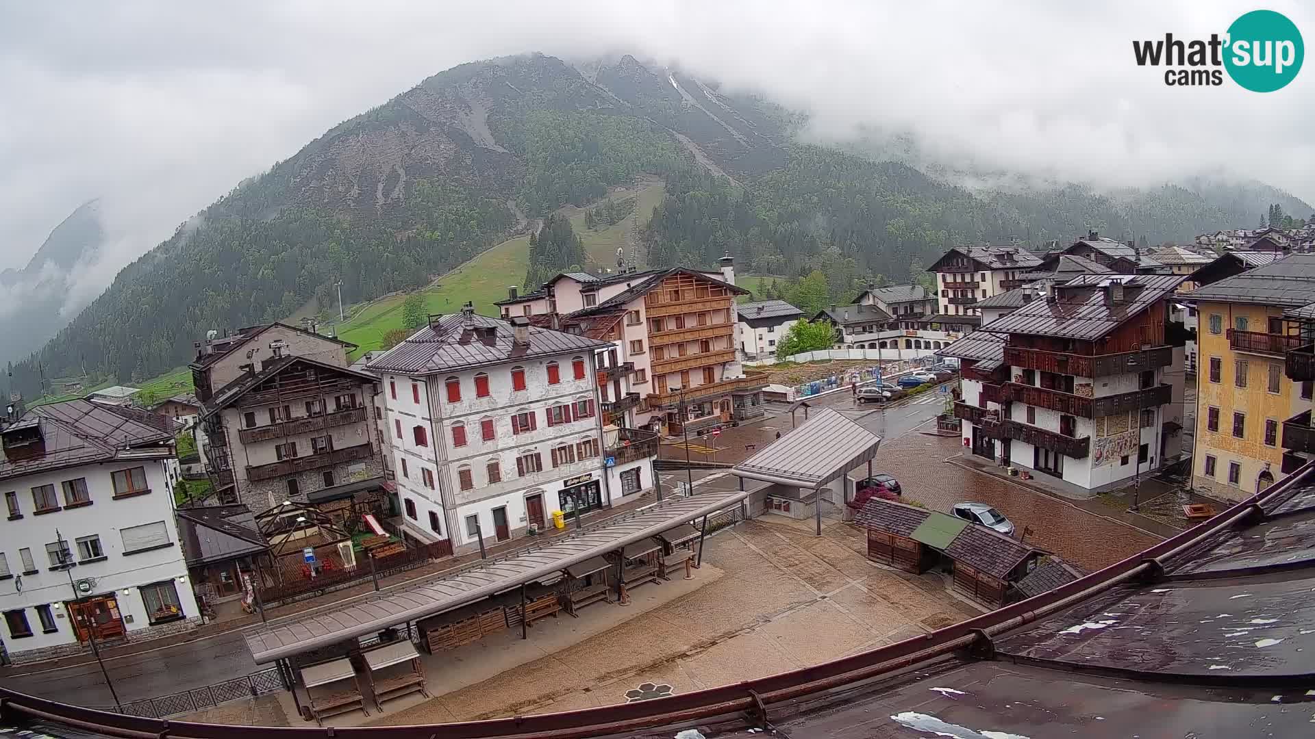 Hauptplatz von Forni di Sopra