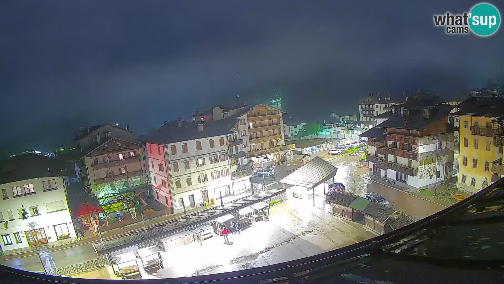 Plaza principal de Forni di Sopra