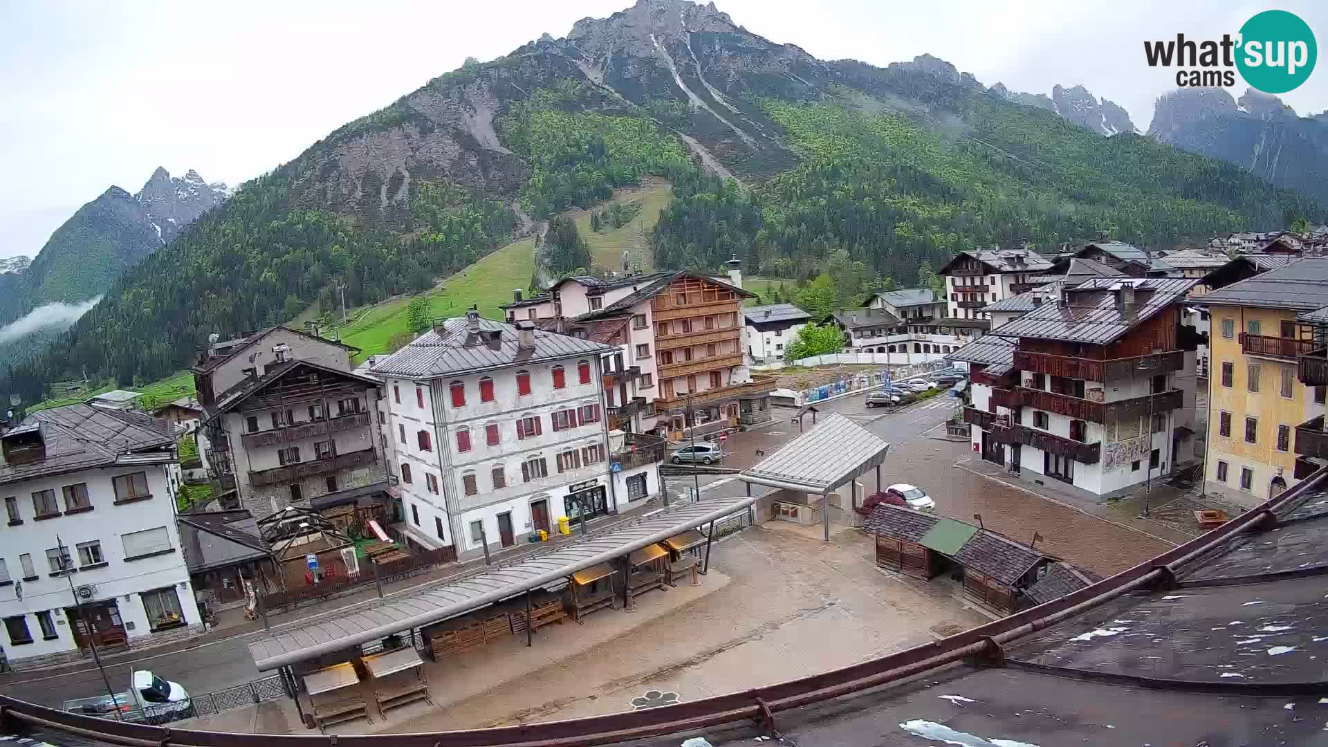 Hauptplatz von Forni di Sopra