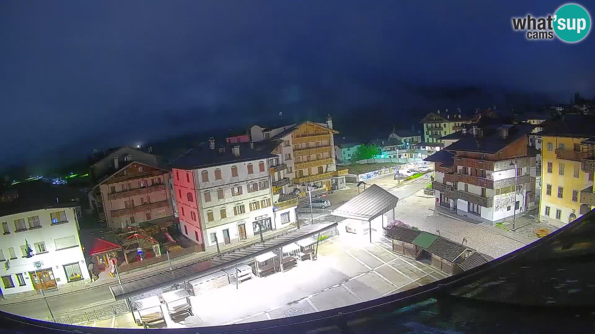 Hauptplatz von Forni di Sopra