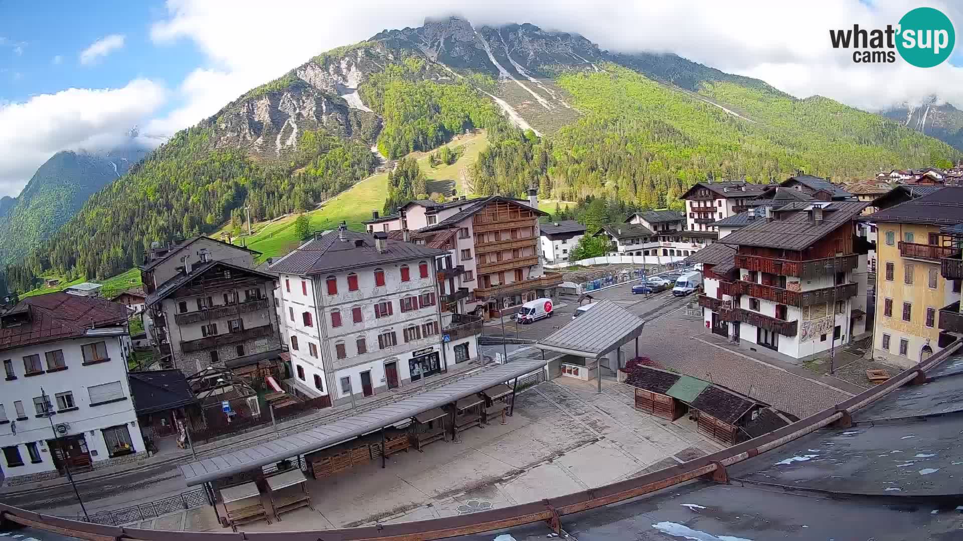 Hauptplatz von Forni di Sopra
