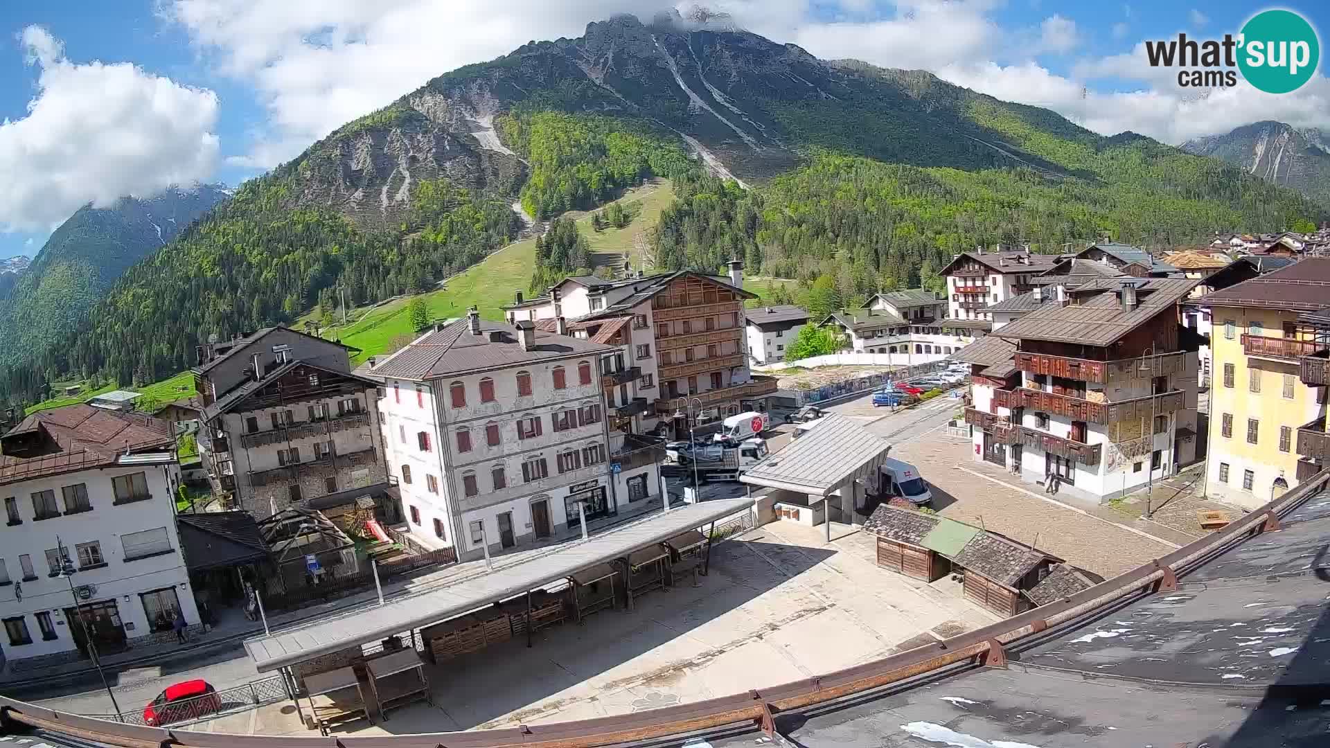Hauptplatz von Forni di Sopra