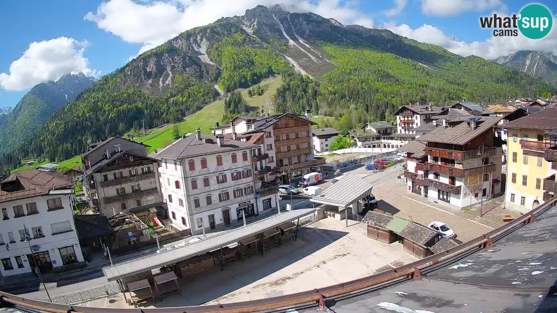 Hauptplatz von Forni di Sopra