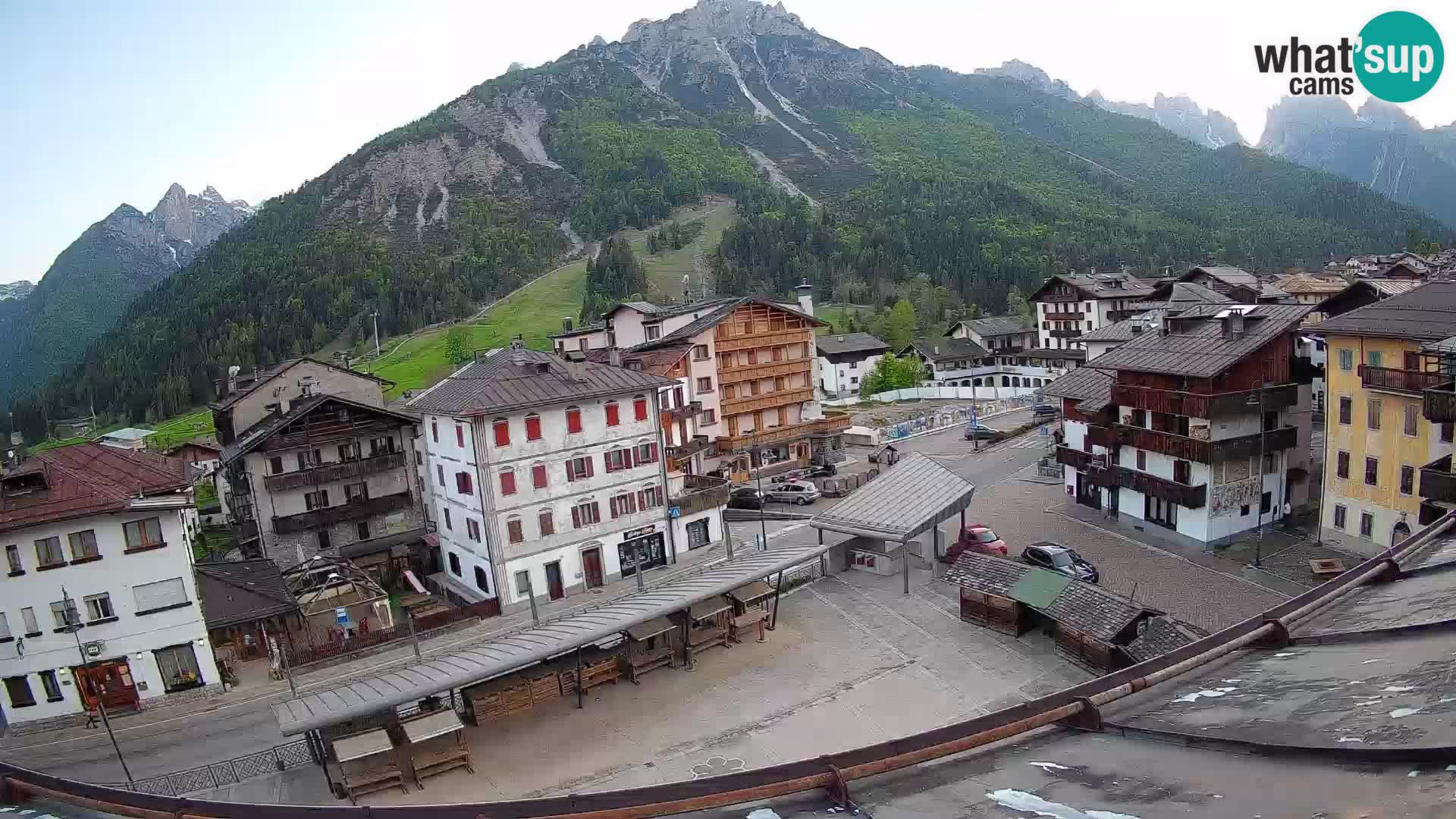 Piazza centrale di Forni di Sopra
