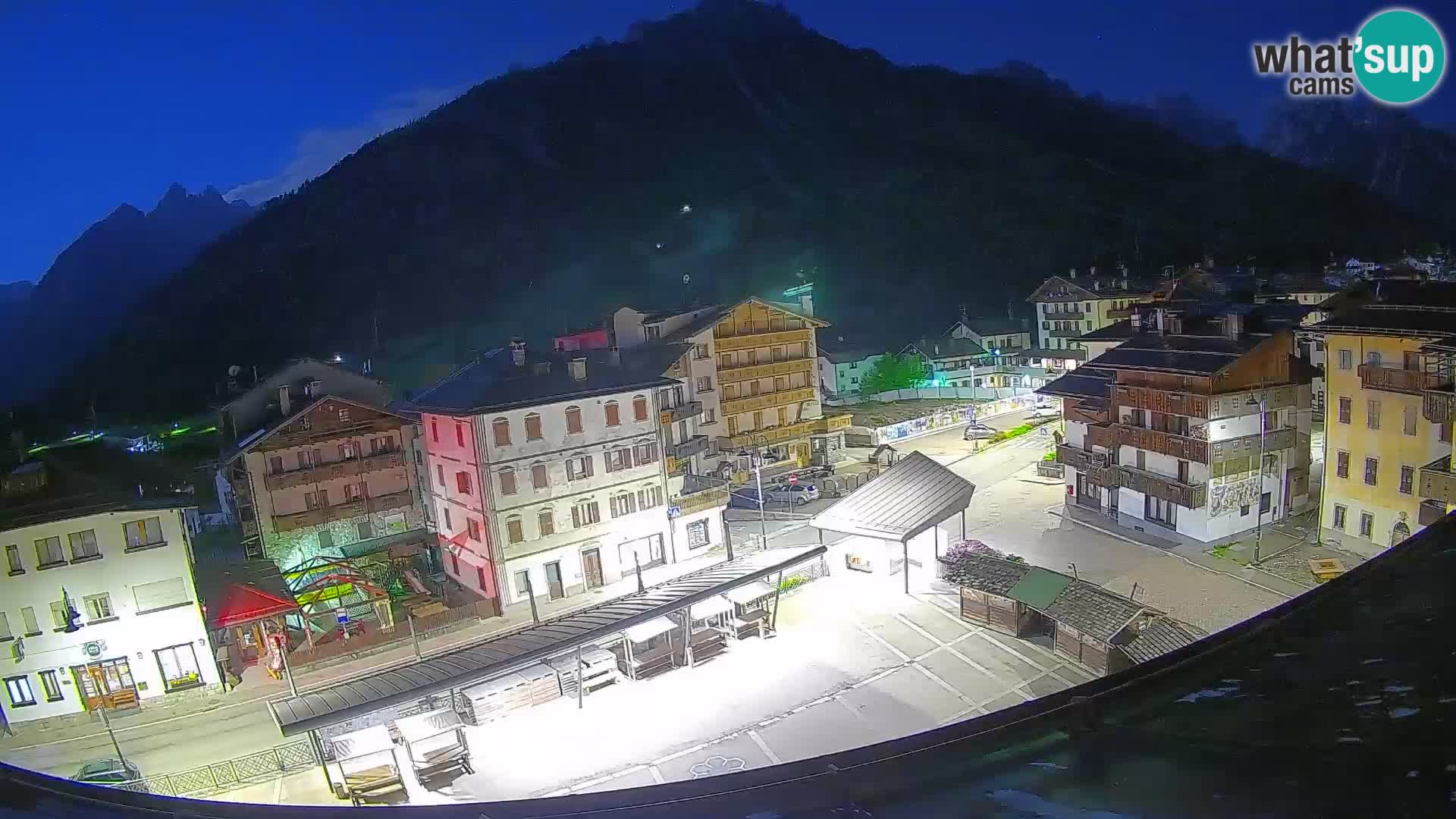 Plaza principal de Forni di Sopra