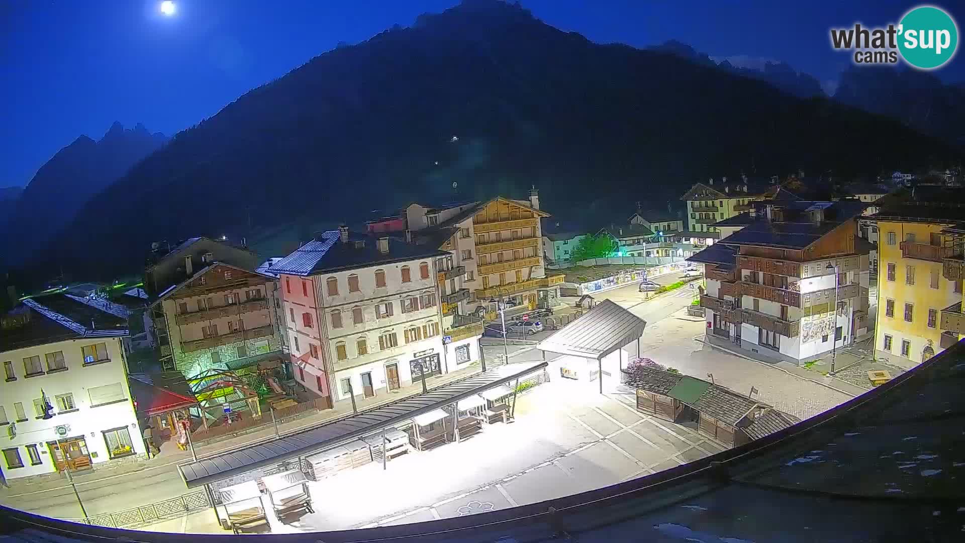 Plaza principal de Forni di Sopra