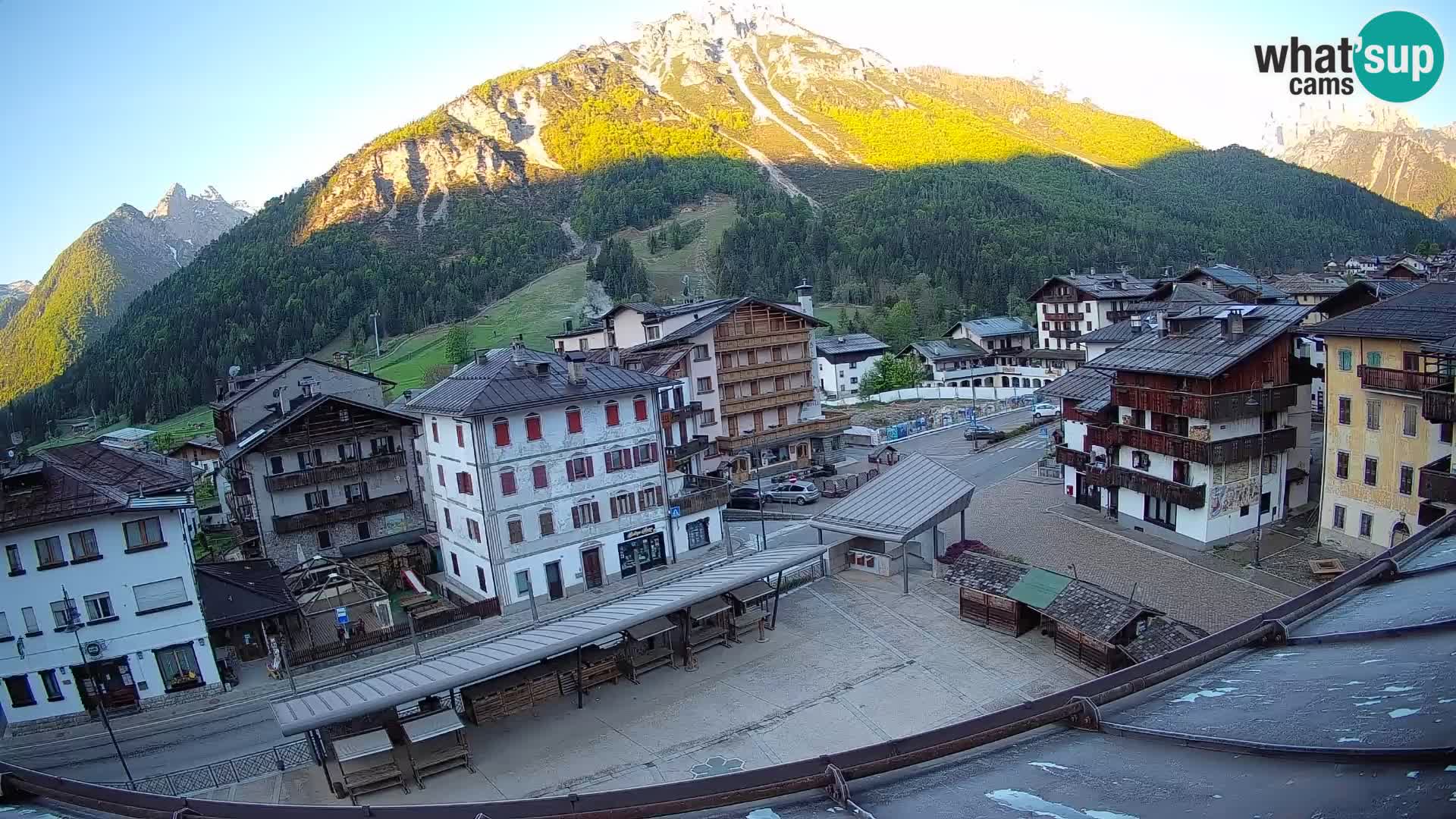 Plaza principal de Forni di Sopra