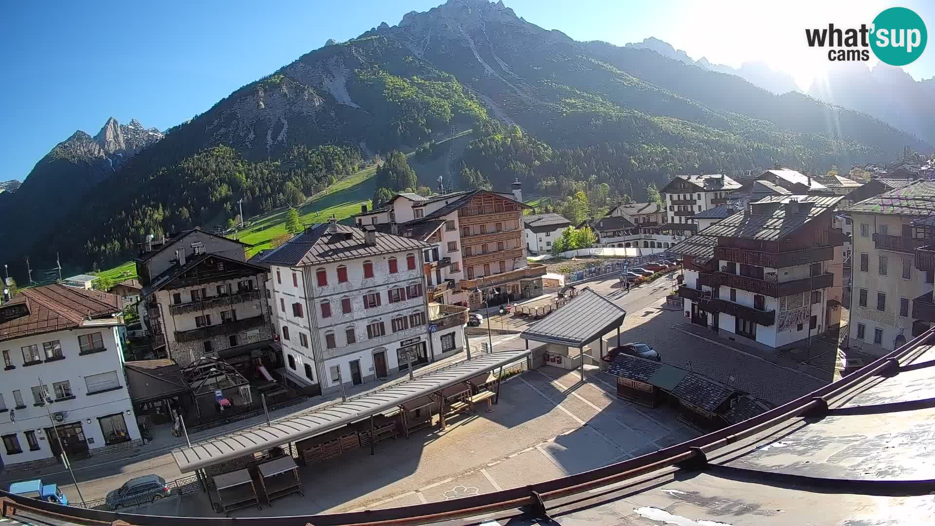 Piazza centrale di Forni di Sopra