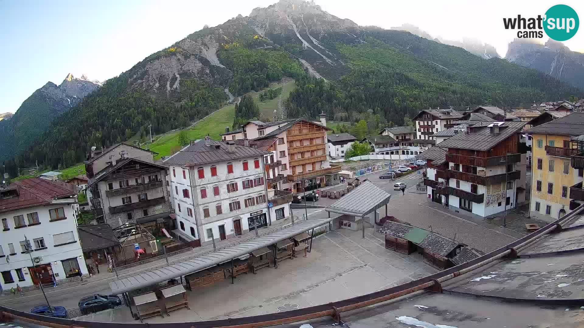 Piazza centrale di Forni di Sopra