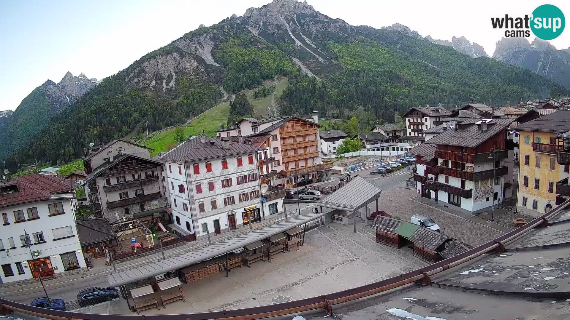 Piazza centrale di Forni di Sopra