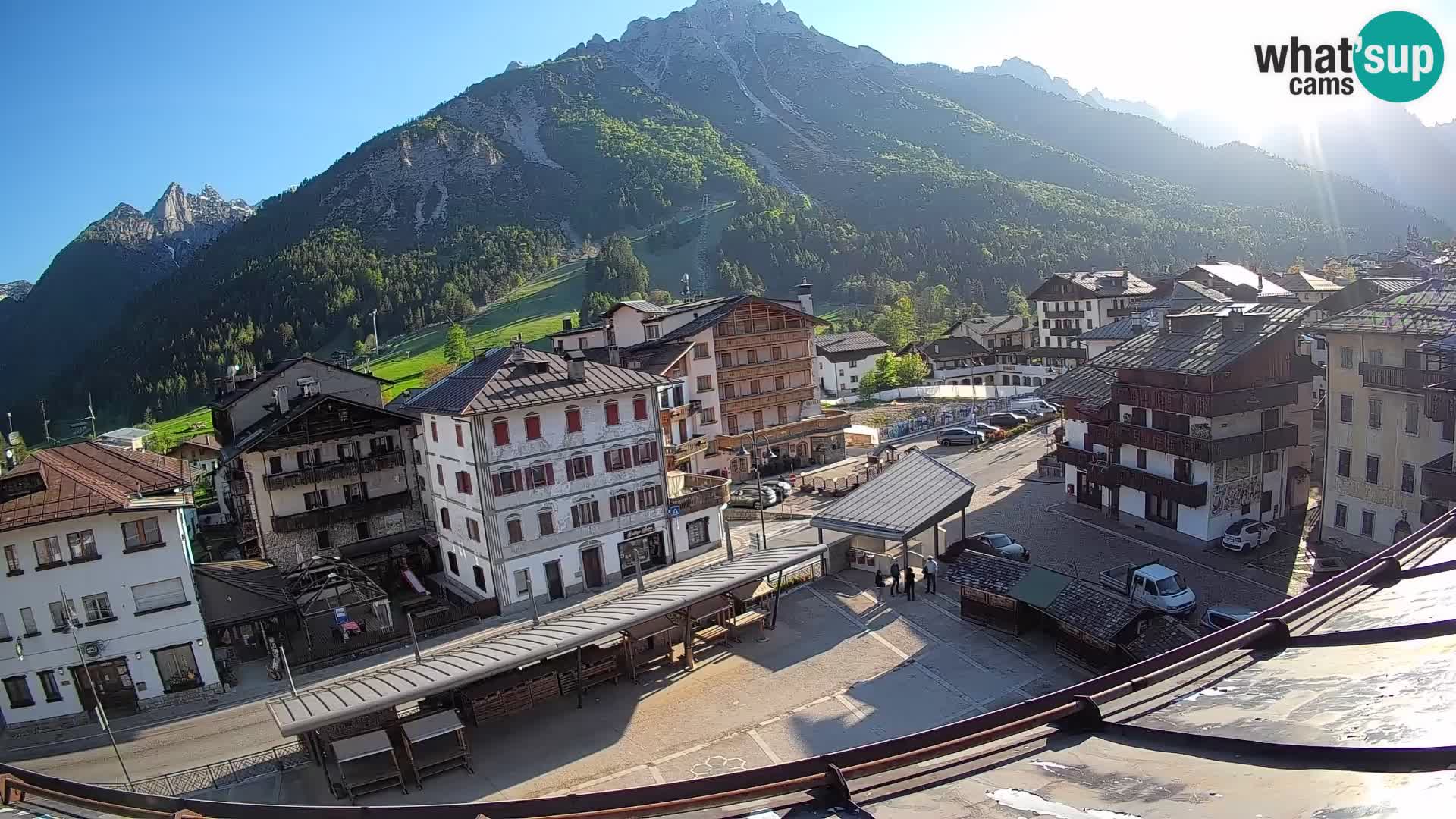 Piazza centrale di Forni di Sopra