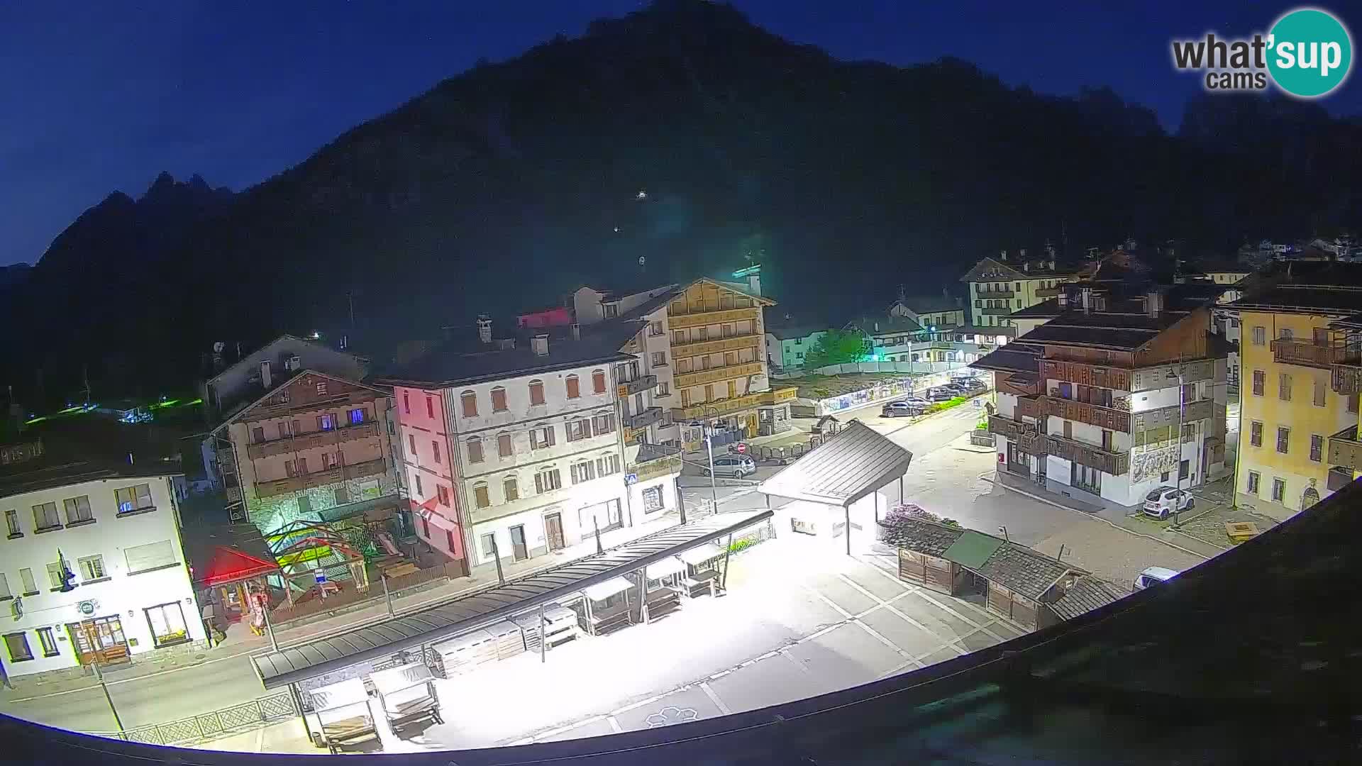 Plaza principal de Forni di Sopra