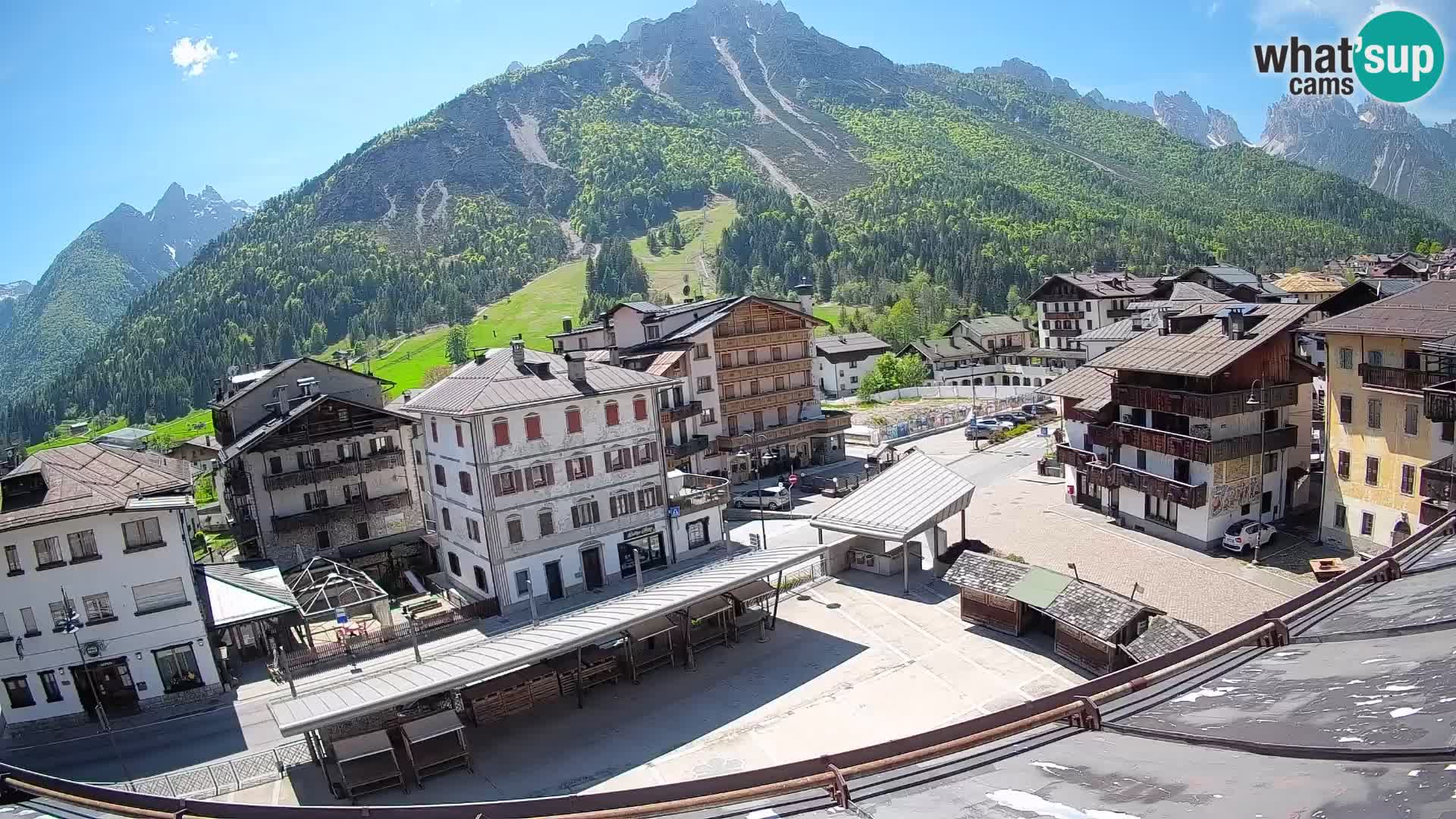 Hauptplatz von Forni di Sopra