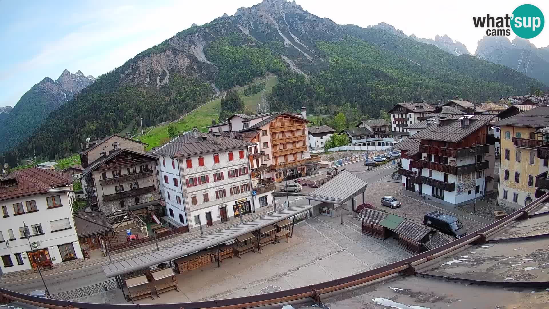 Plaza principal de Forni di Sopra