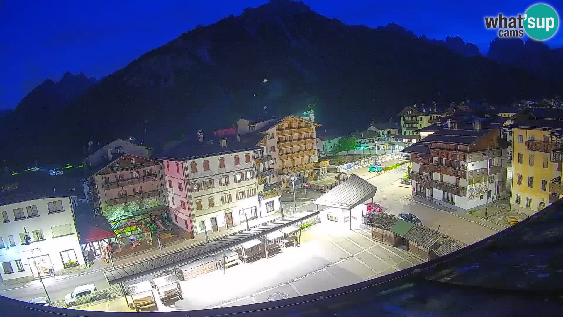 Piazza centrale di Forni di Sopra