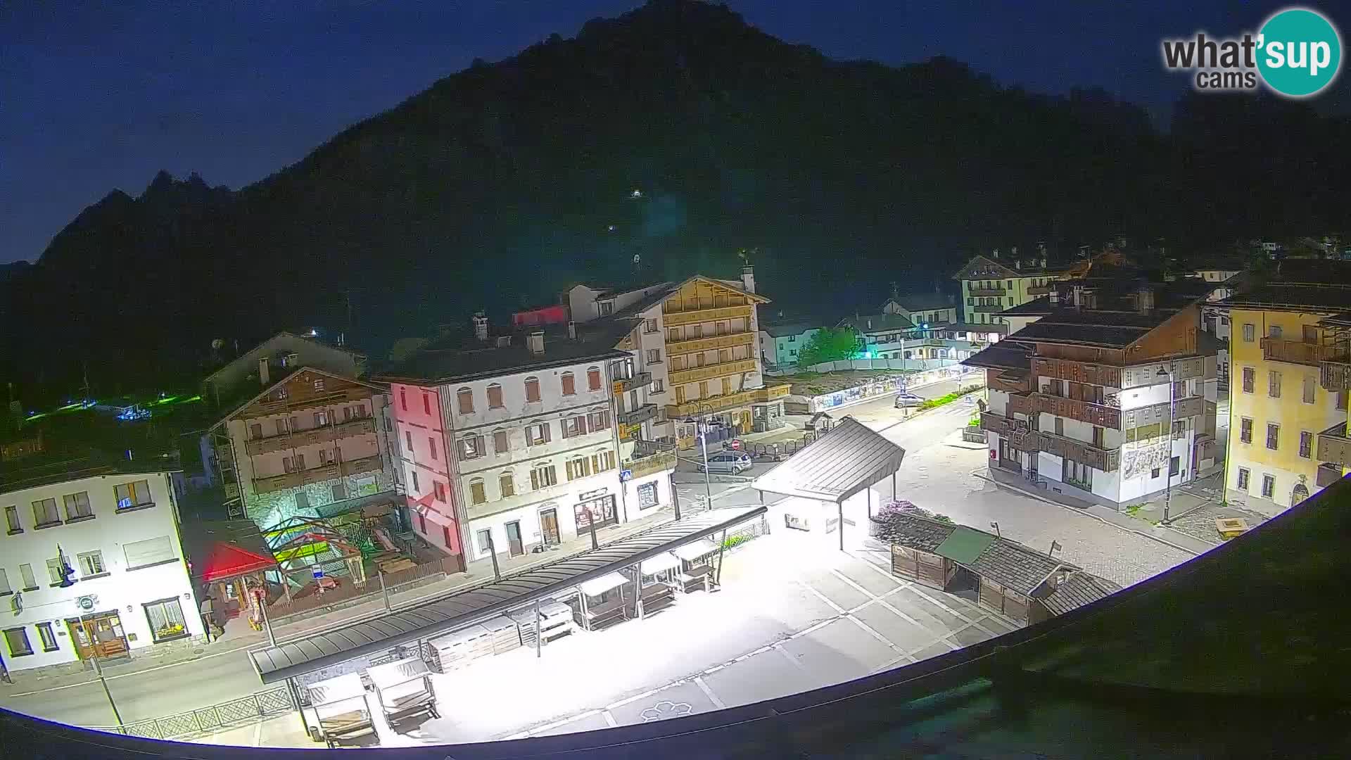 Plaza principal de Forni di Sopra