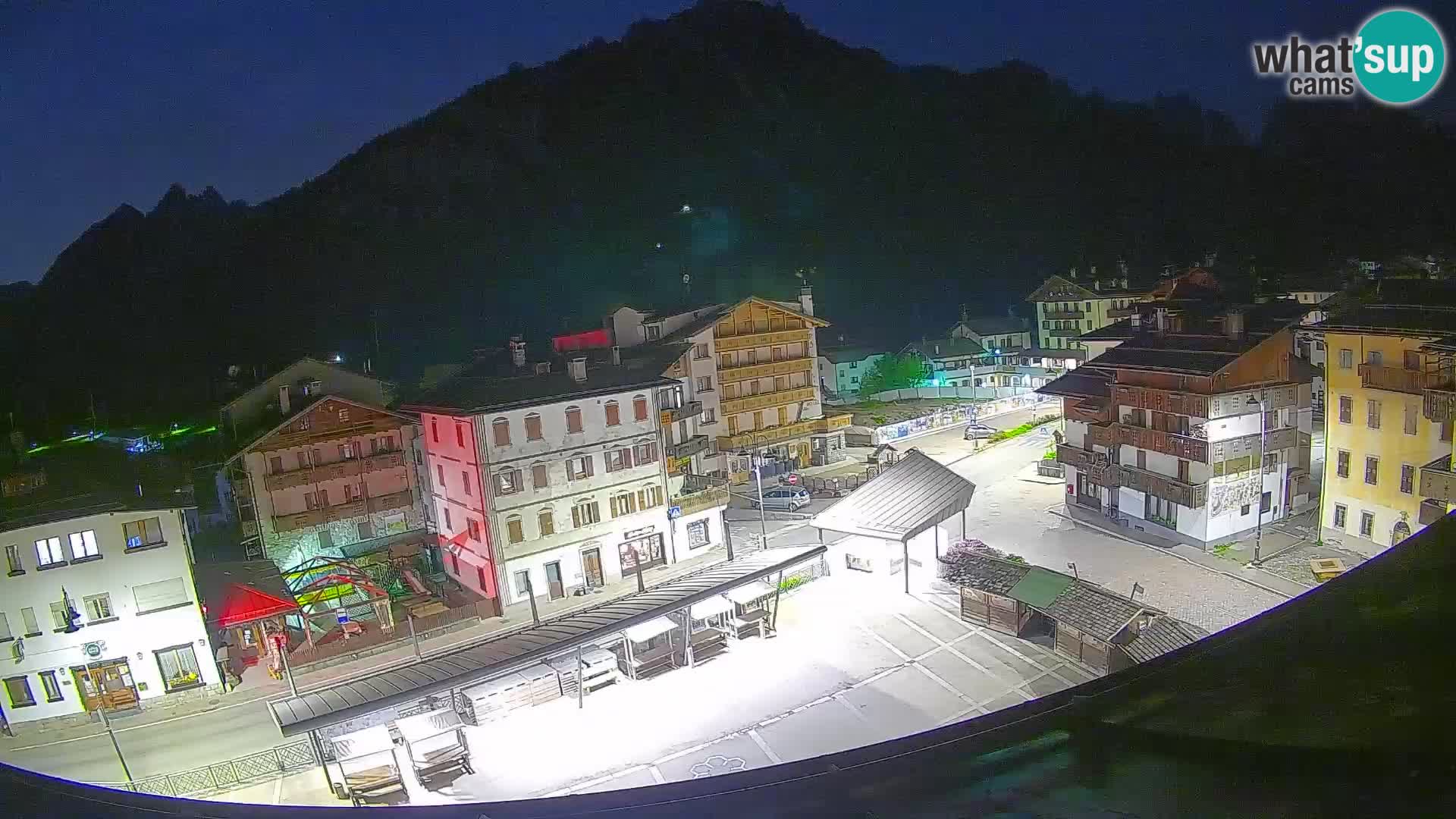 Plaza principal de Forni di Sopra