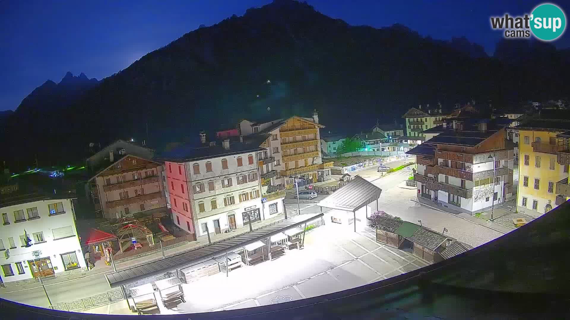 Piazza centrale di Forni di Sopra