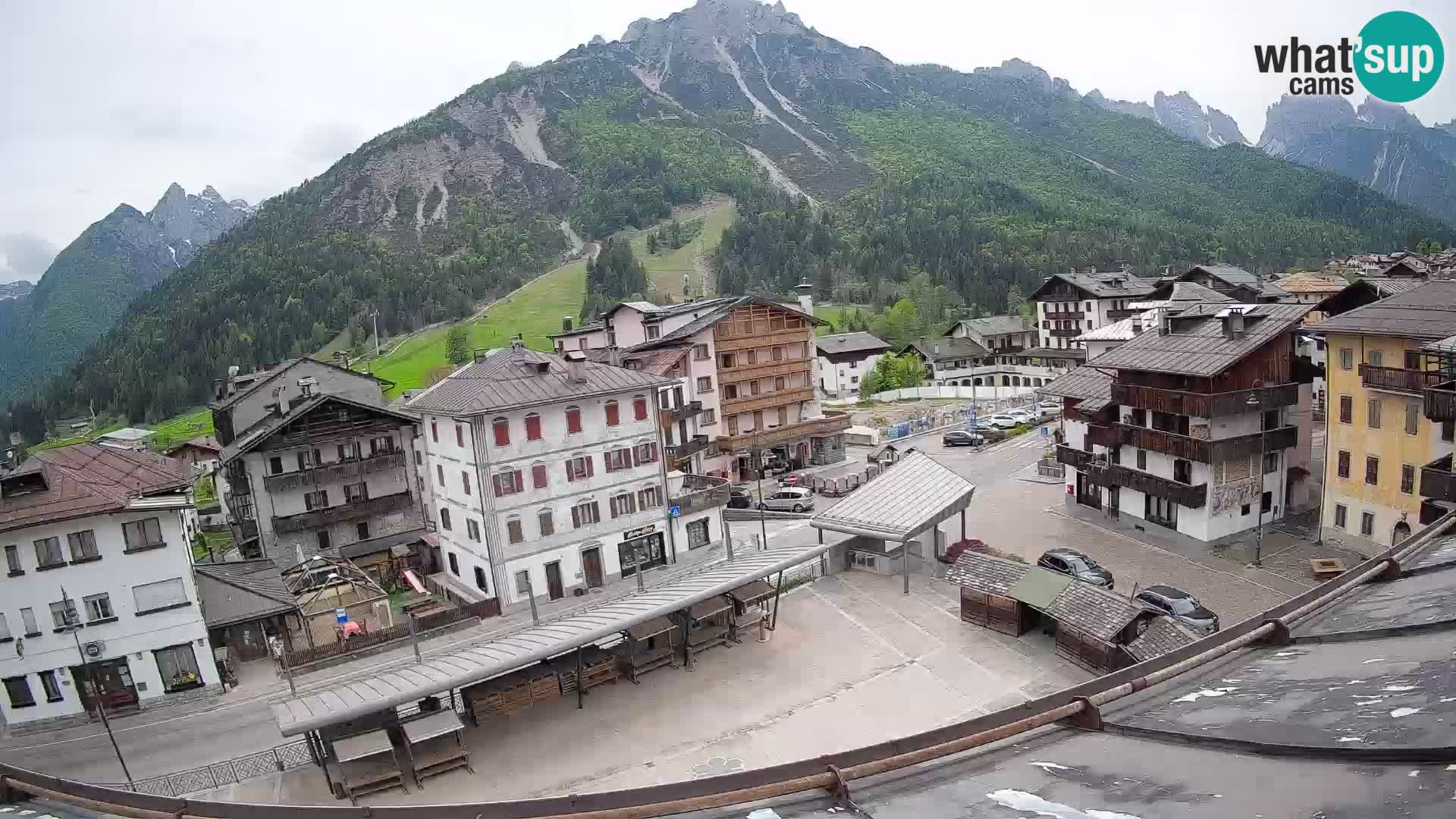 Hauptplatz von Forni di Sopra