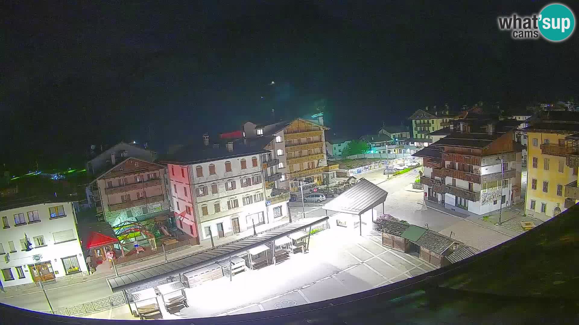 Piazza centrale di Forni di Sopra