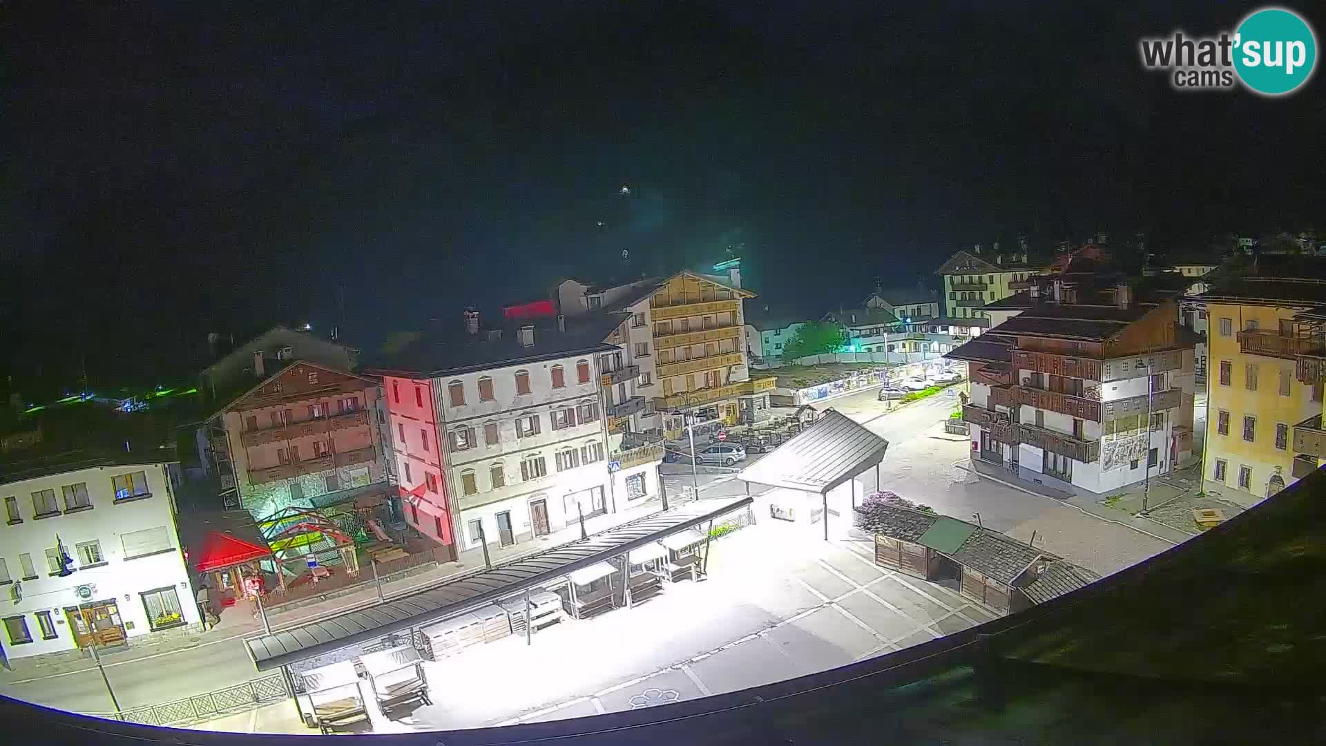 Piazza centrale di Forni di Sopra