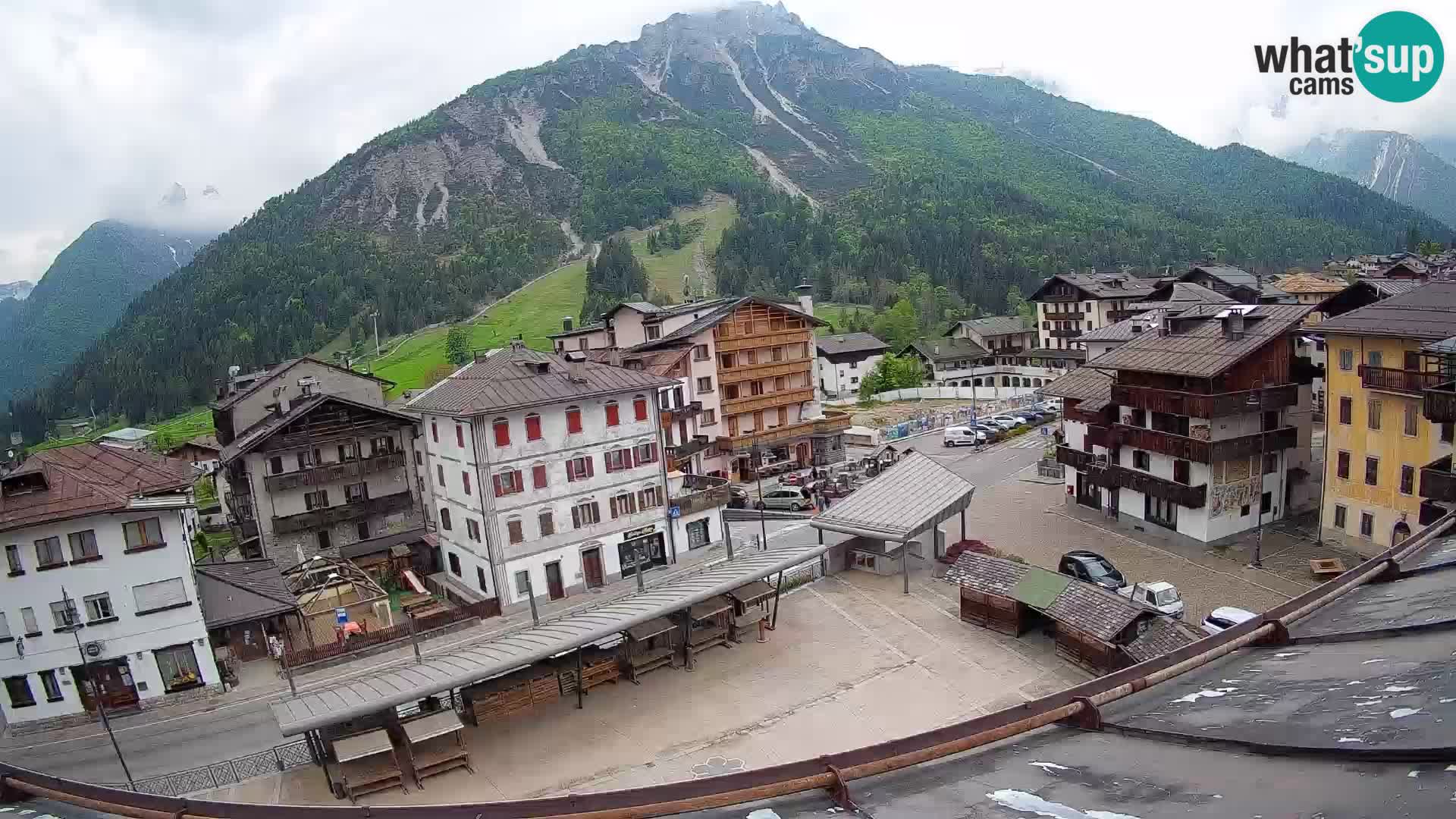 Hauptplatz von Forni di Sopra