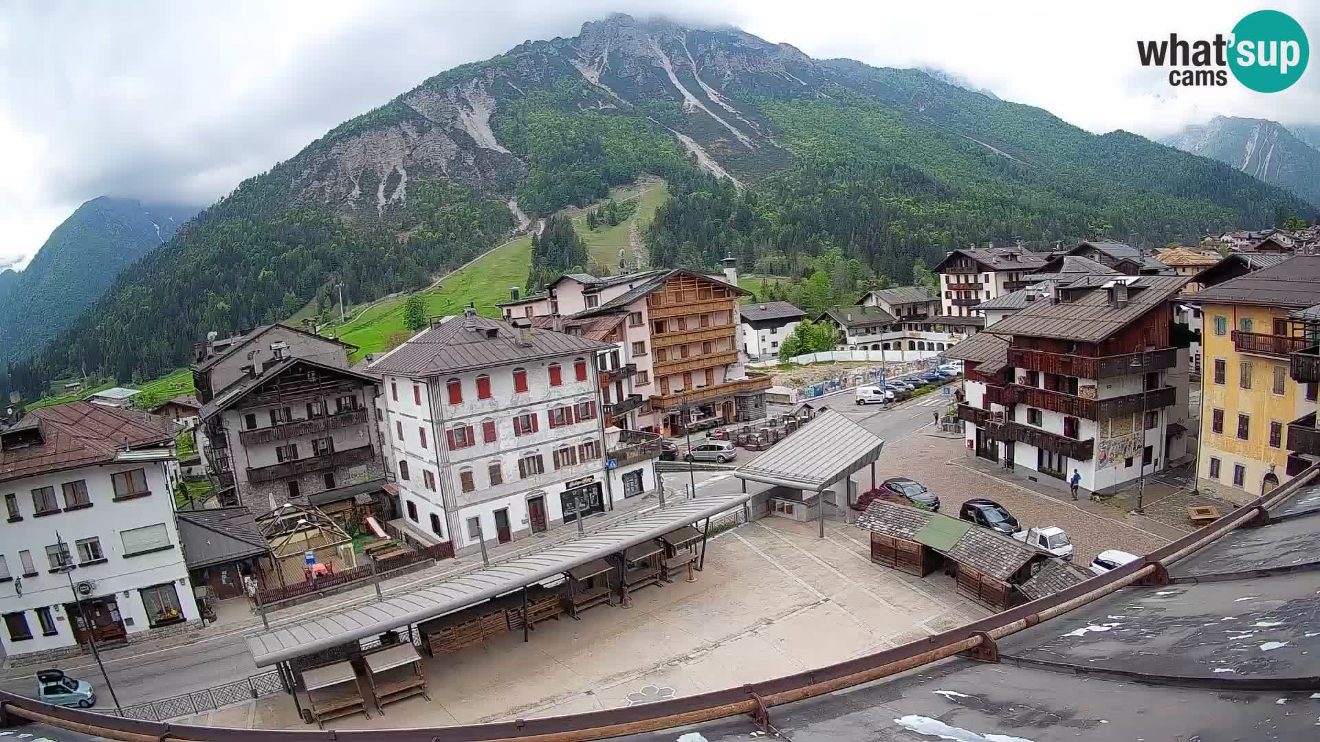Hauptplatz von Forni di Sopra