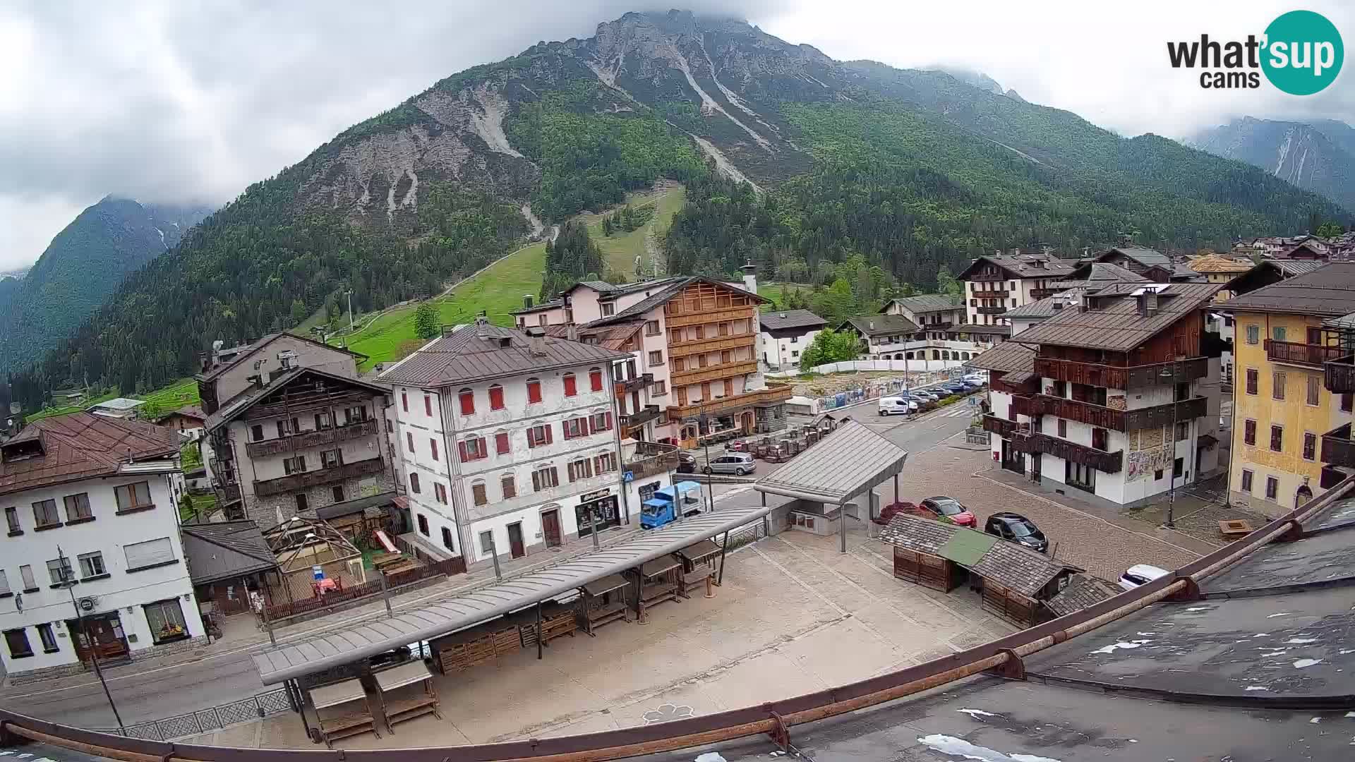 Hauptplatz von Forni di Sopra