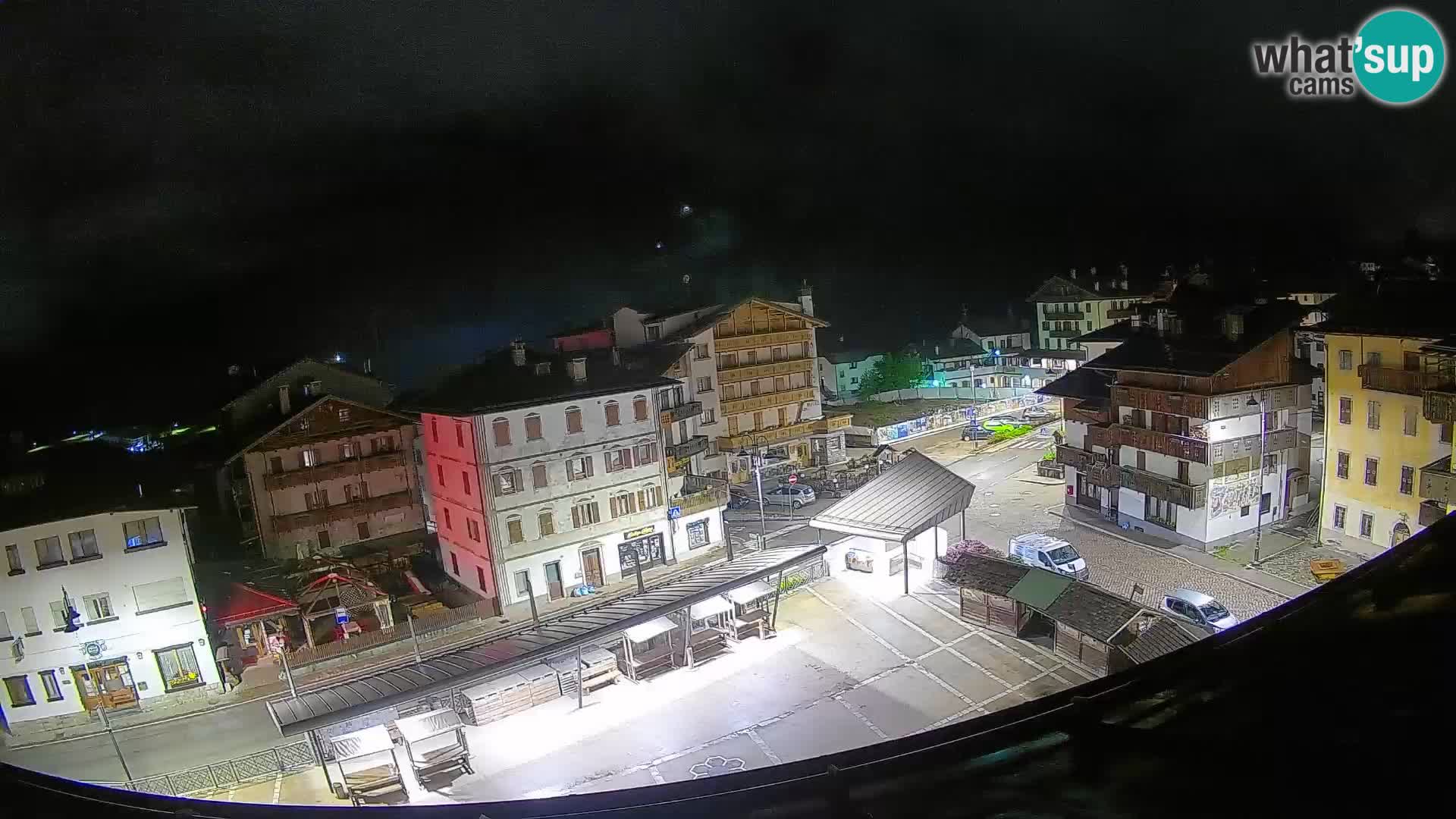 Piazza centrale di Forni di Sopra