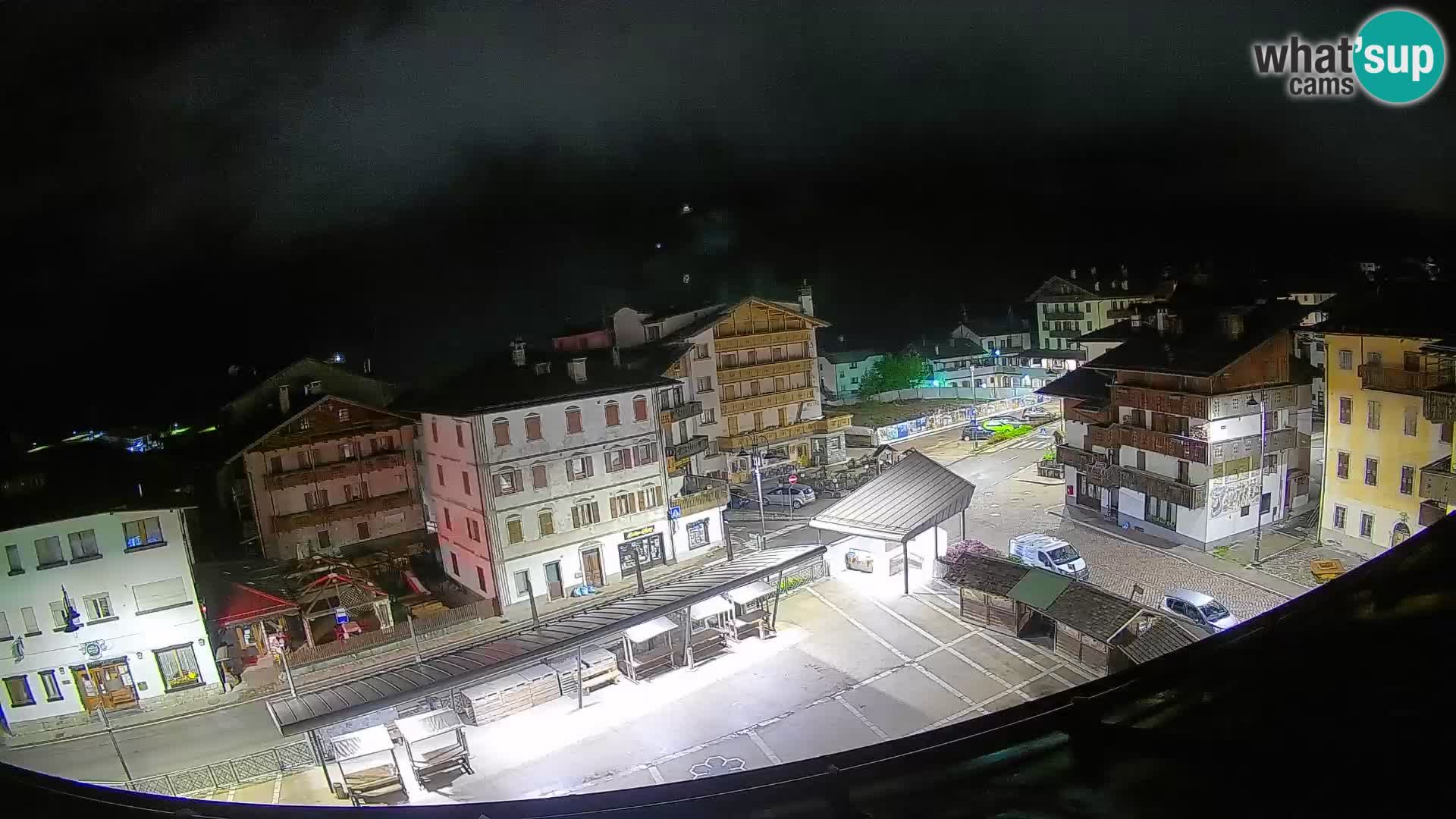 Piazza centrale di Forni di Sopra