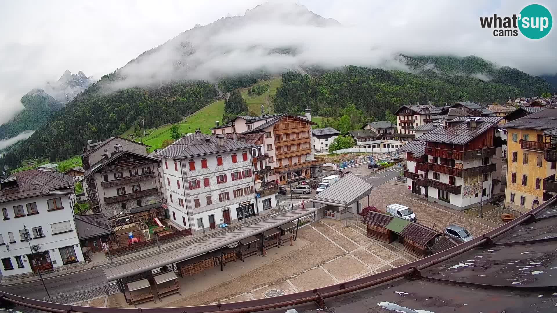 Hauptplatz von Forni di Sopra