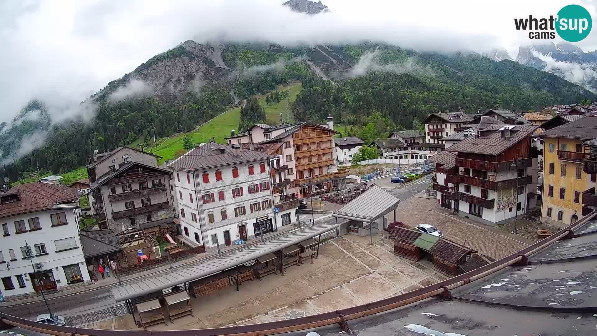 Piazza centrale di Forni di Sopra