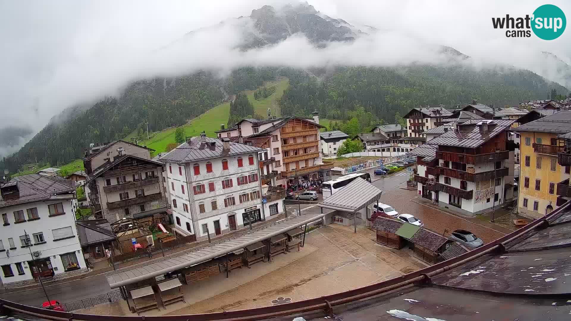 Plaza principal de Forni di Sopra