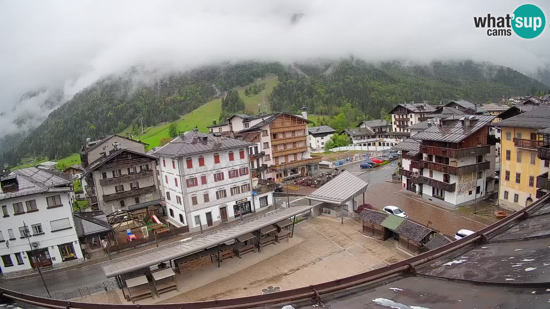 Hauptplatz von Forni di Sopra